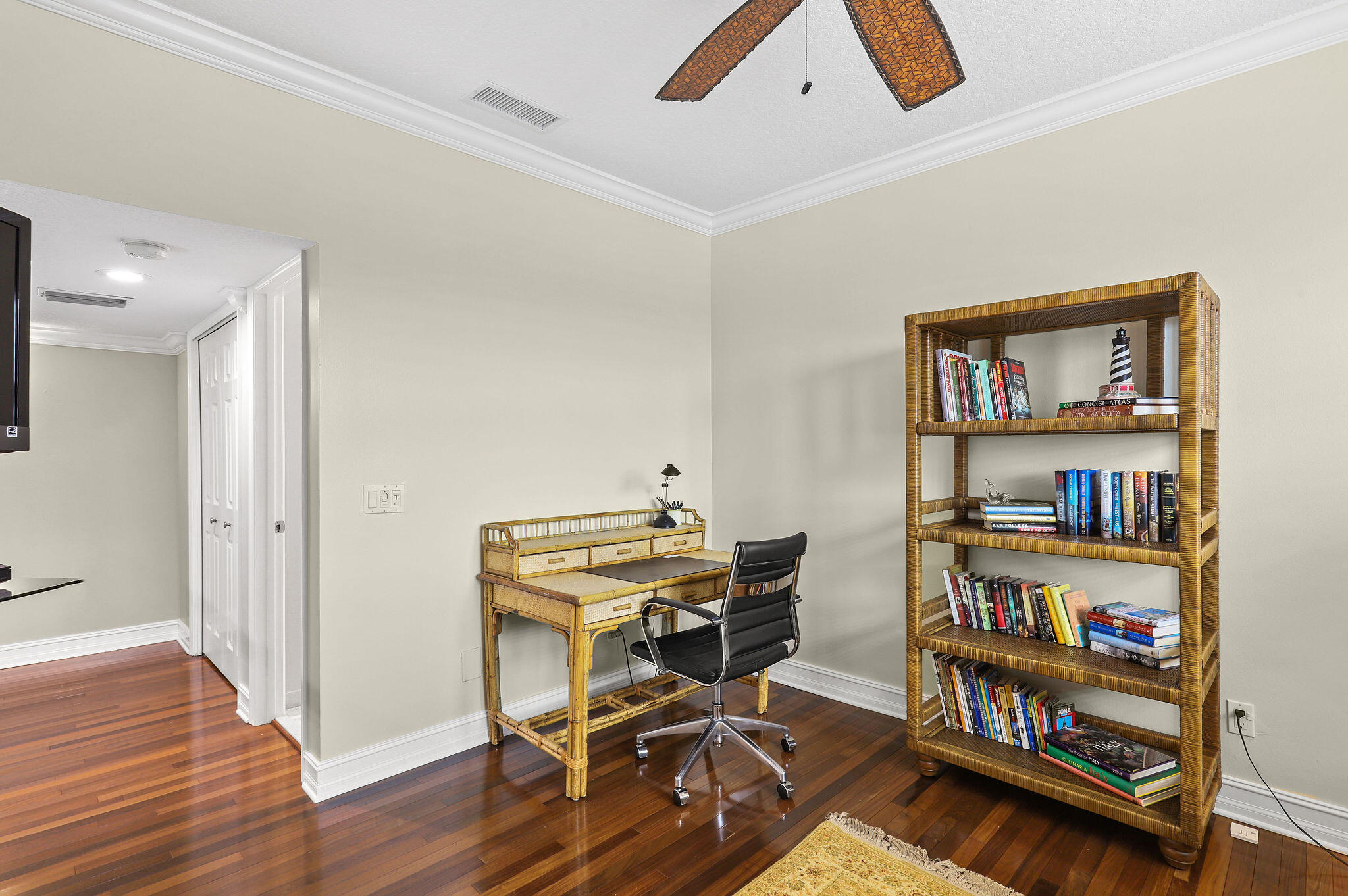 2056 Windward Way Property Photo 28