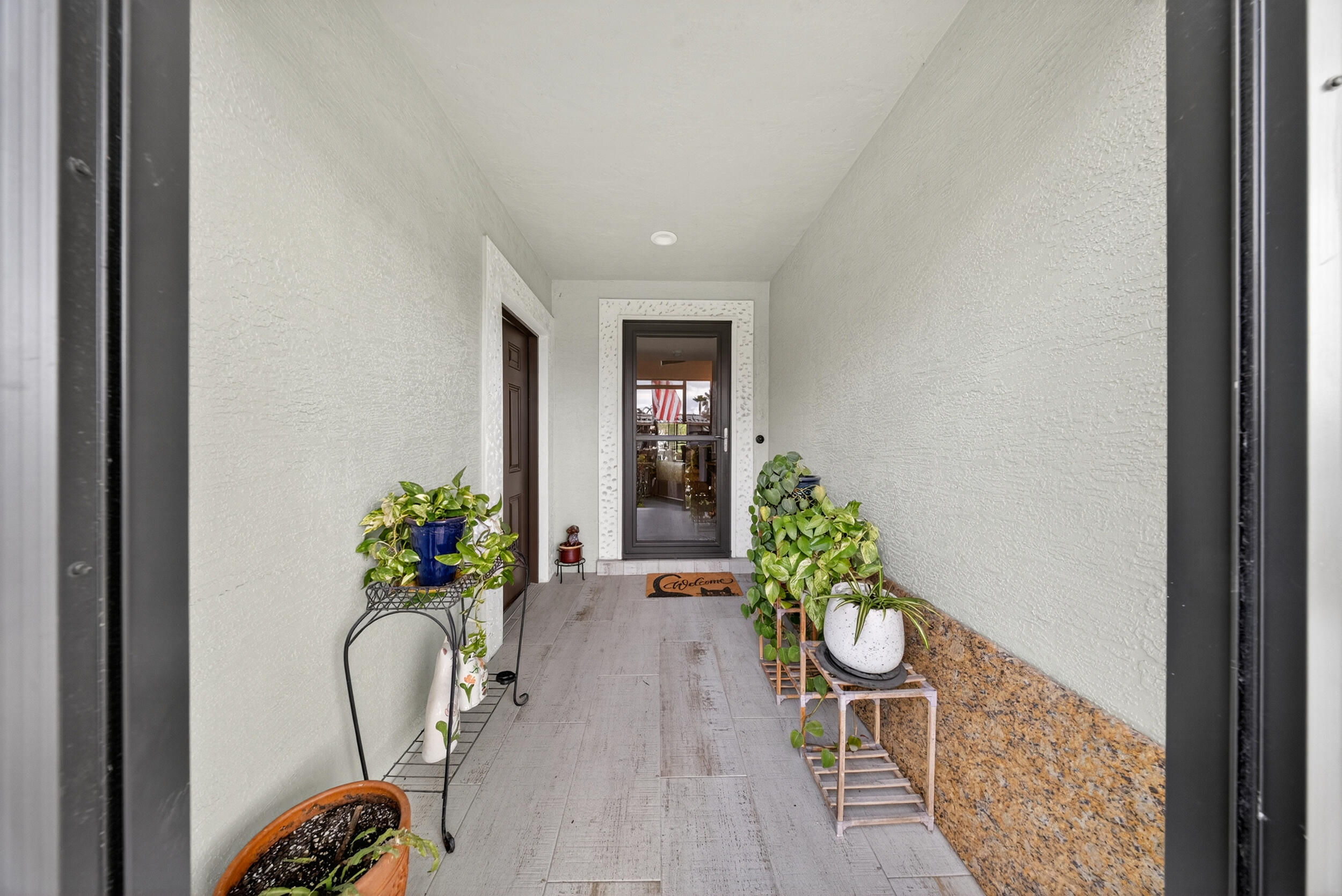 184 Mediterranean Boulevard N Property Photo 5