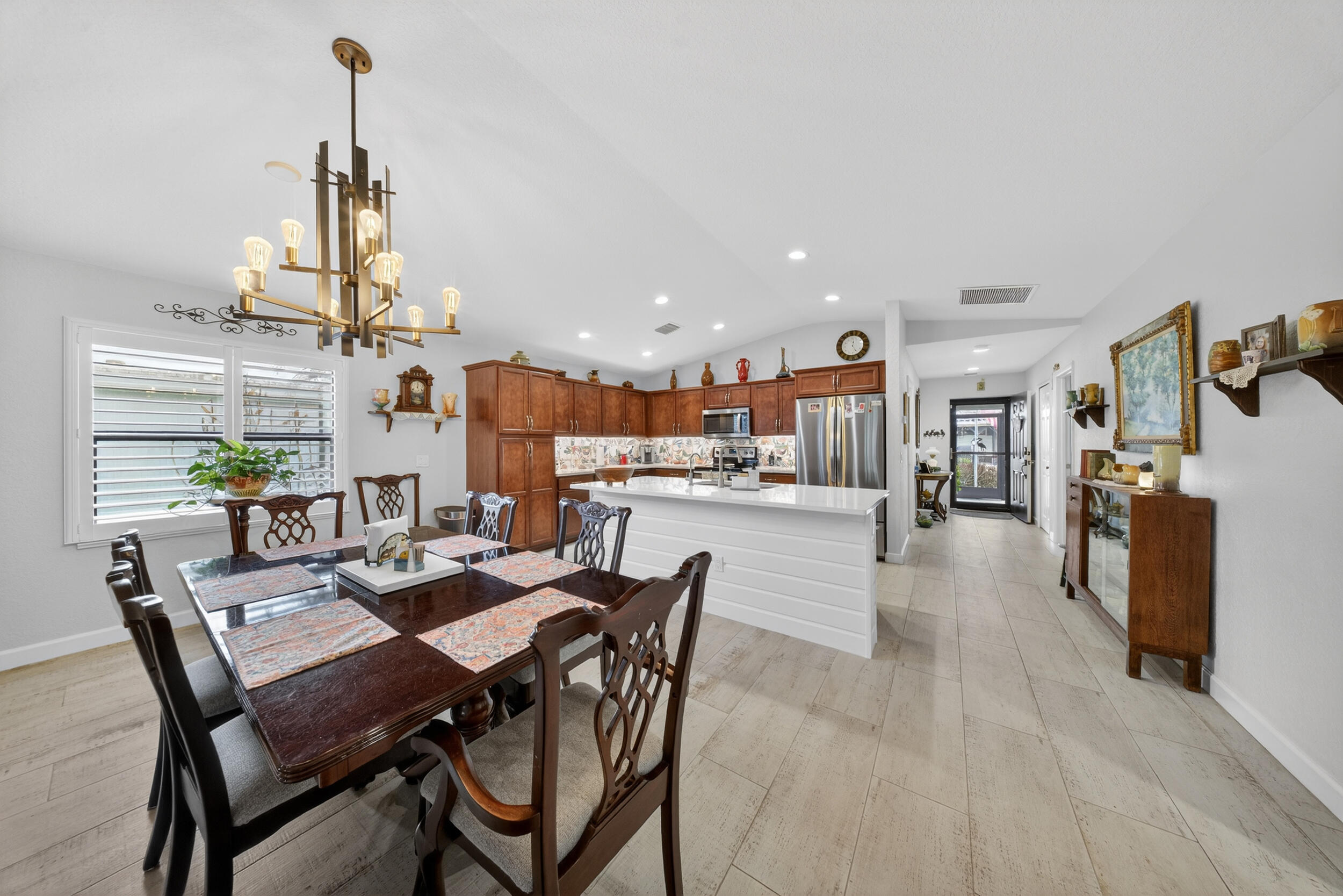184 Mediterranean Boulevard N Property Photo 13
