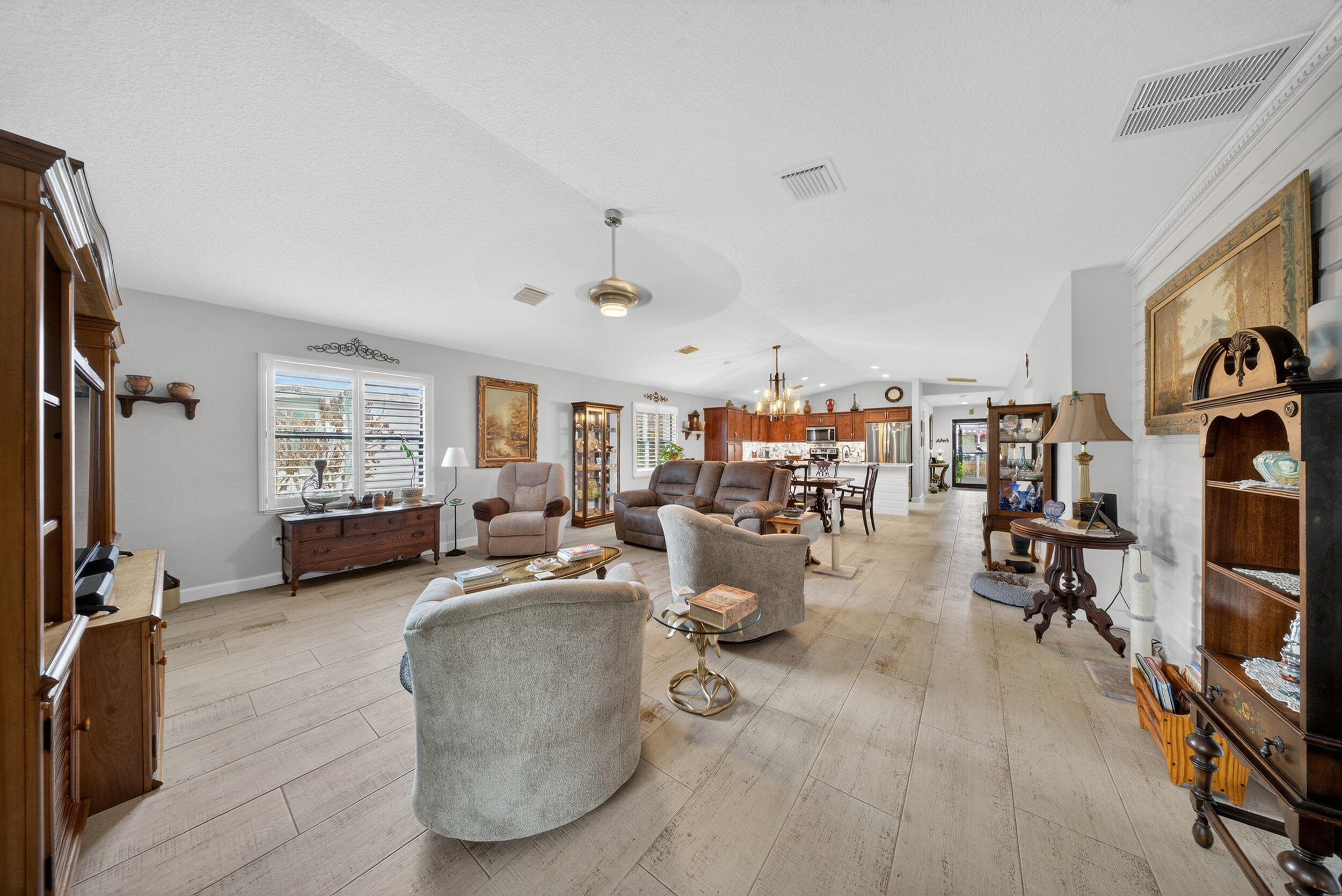 184 Mediterranean Boulevard N Property Photo 18