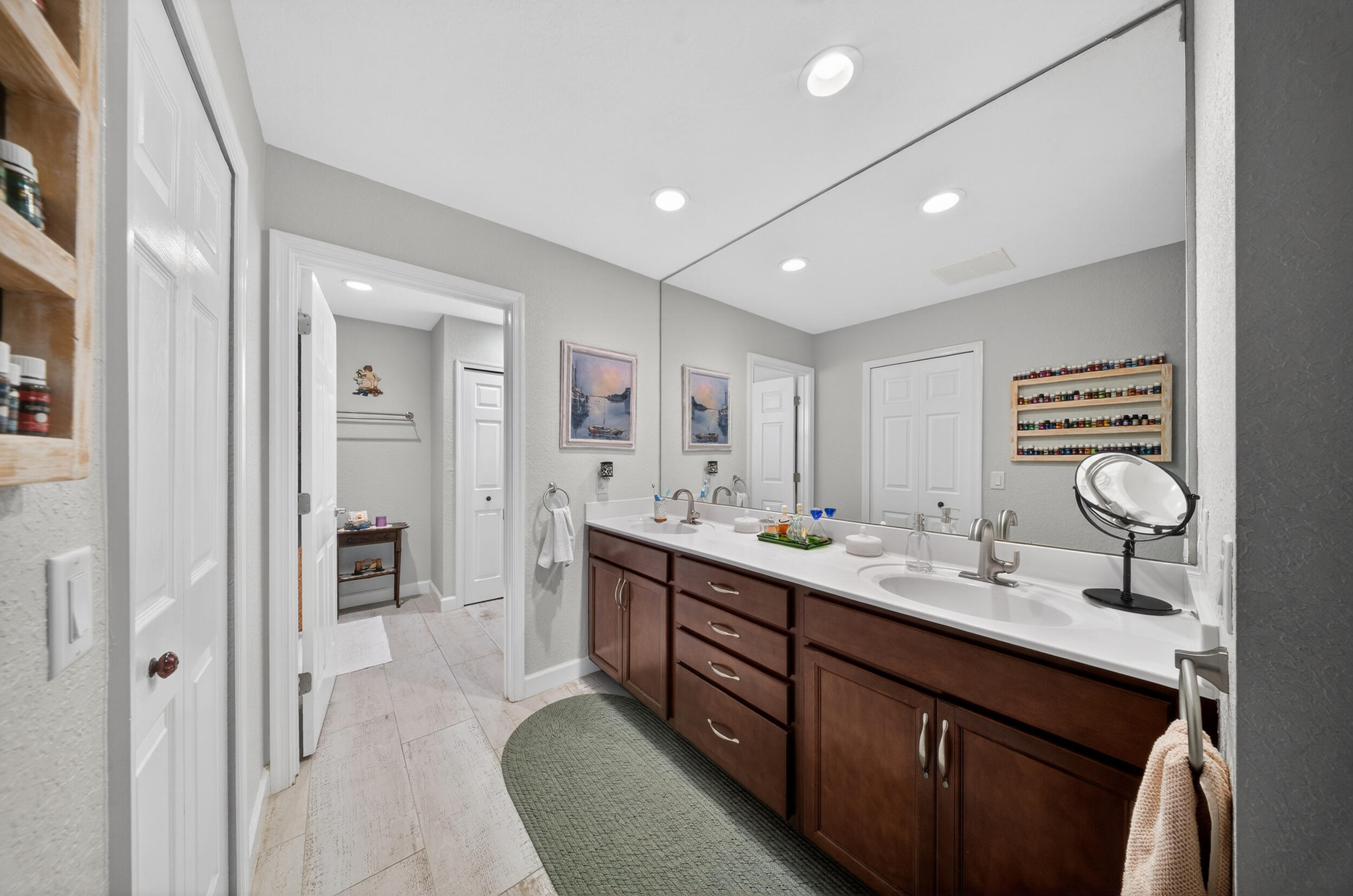 184 Mediterranean Boulevard N Property Photo 24