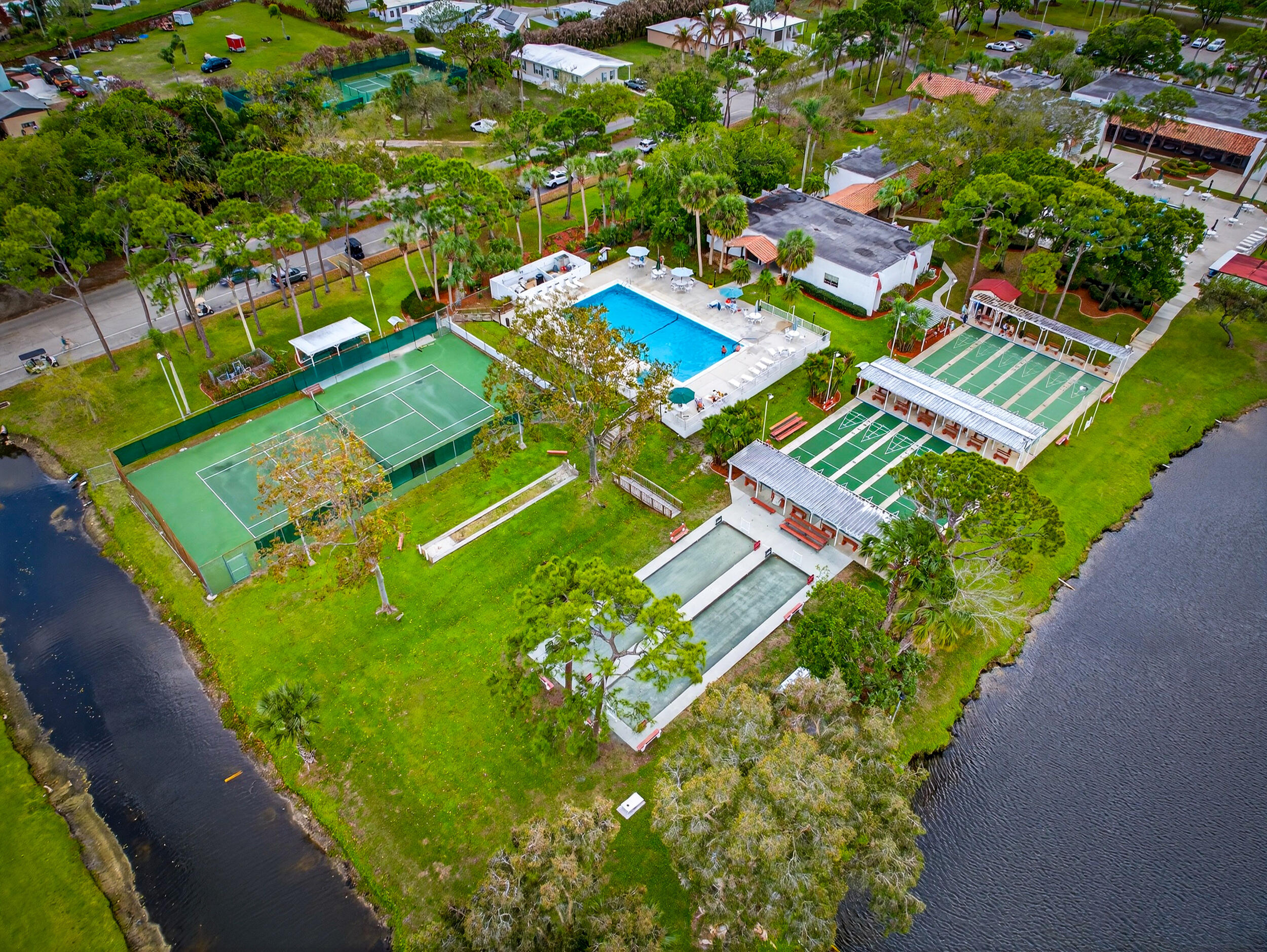 184 Mediterranean Boulevard N Property Photo 40