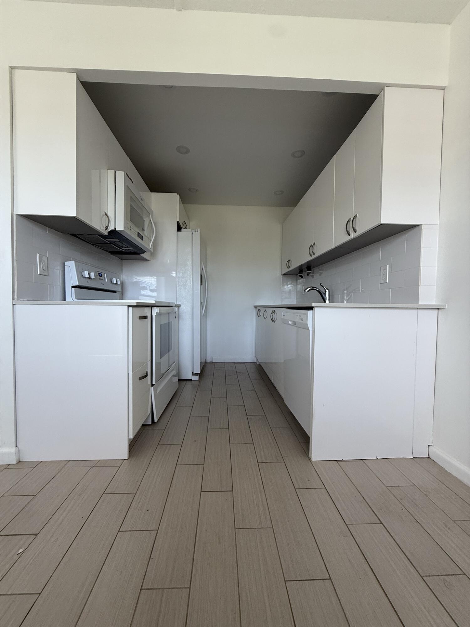 4085 Cornwall E Property Photo 5