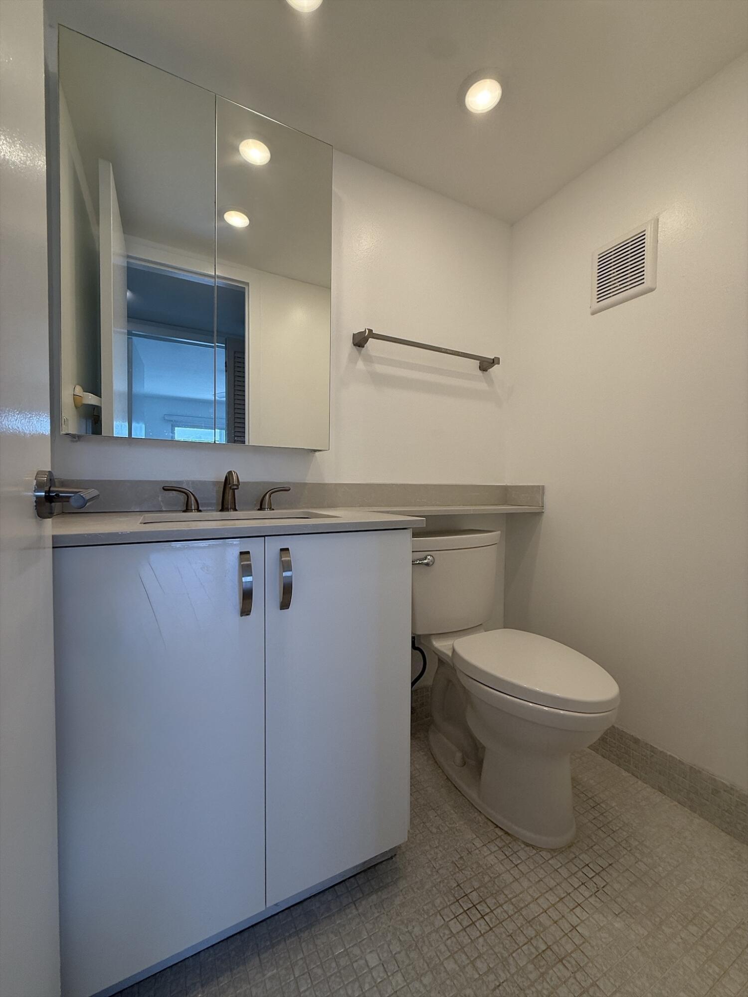 4085 Cornwall E Property Photo 7