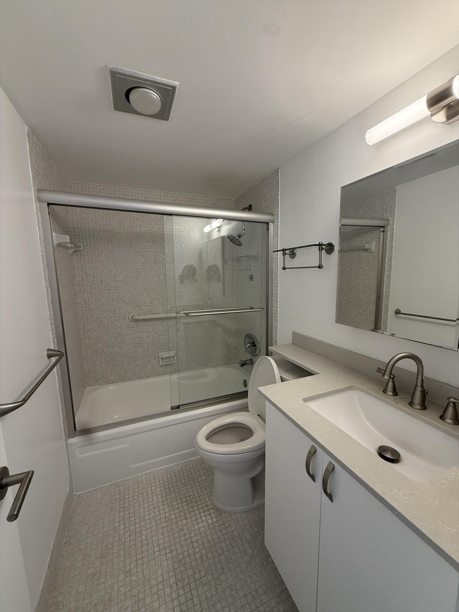 4085 Cornwall E Property Photo 9