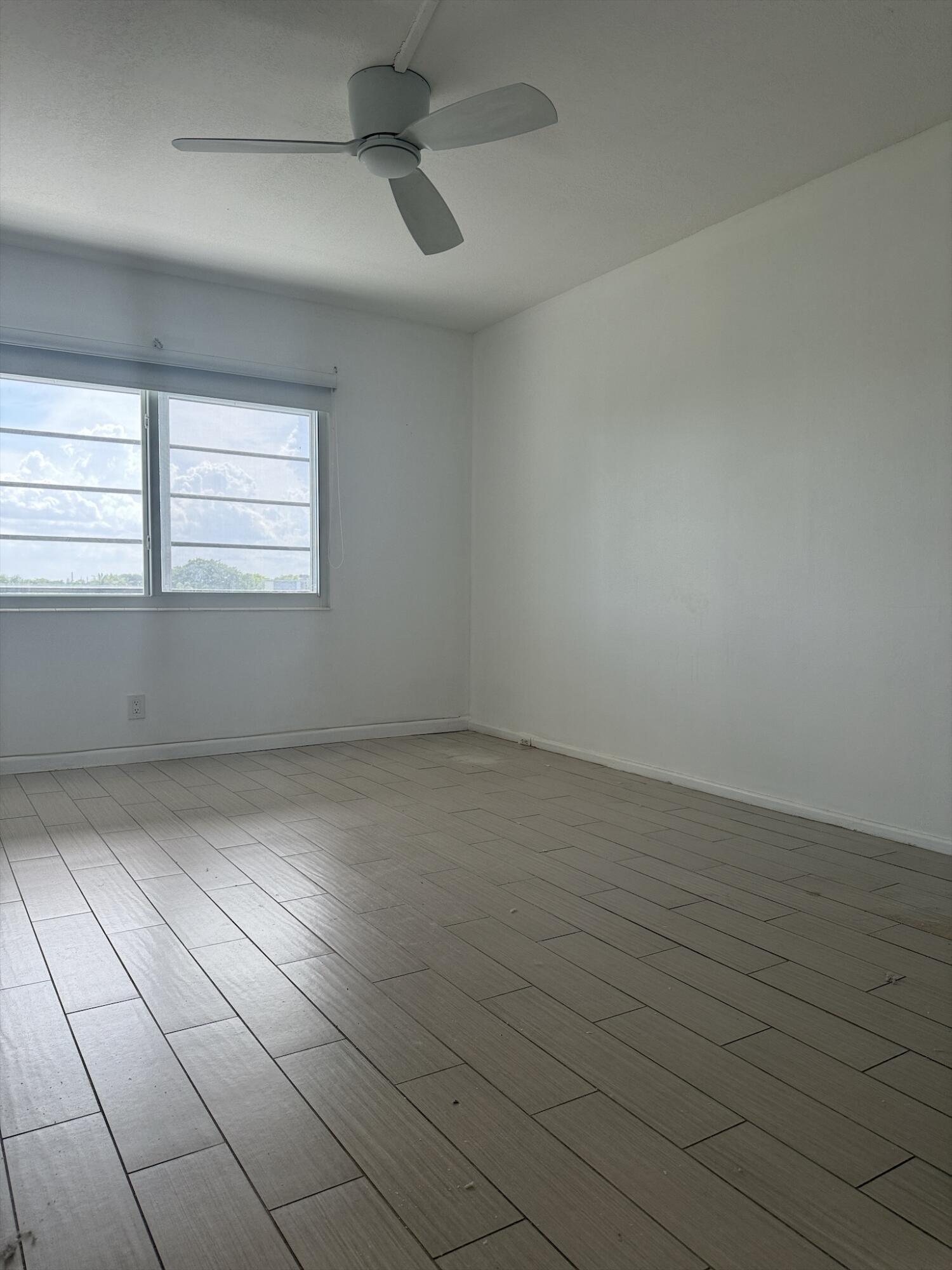 4085 Cornwall E Property Photo 11