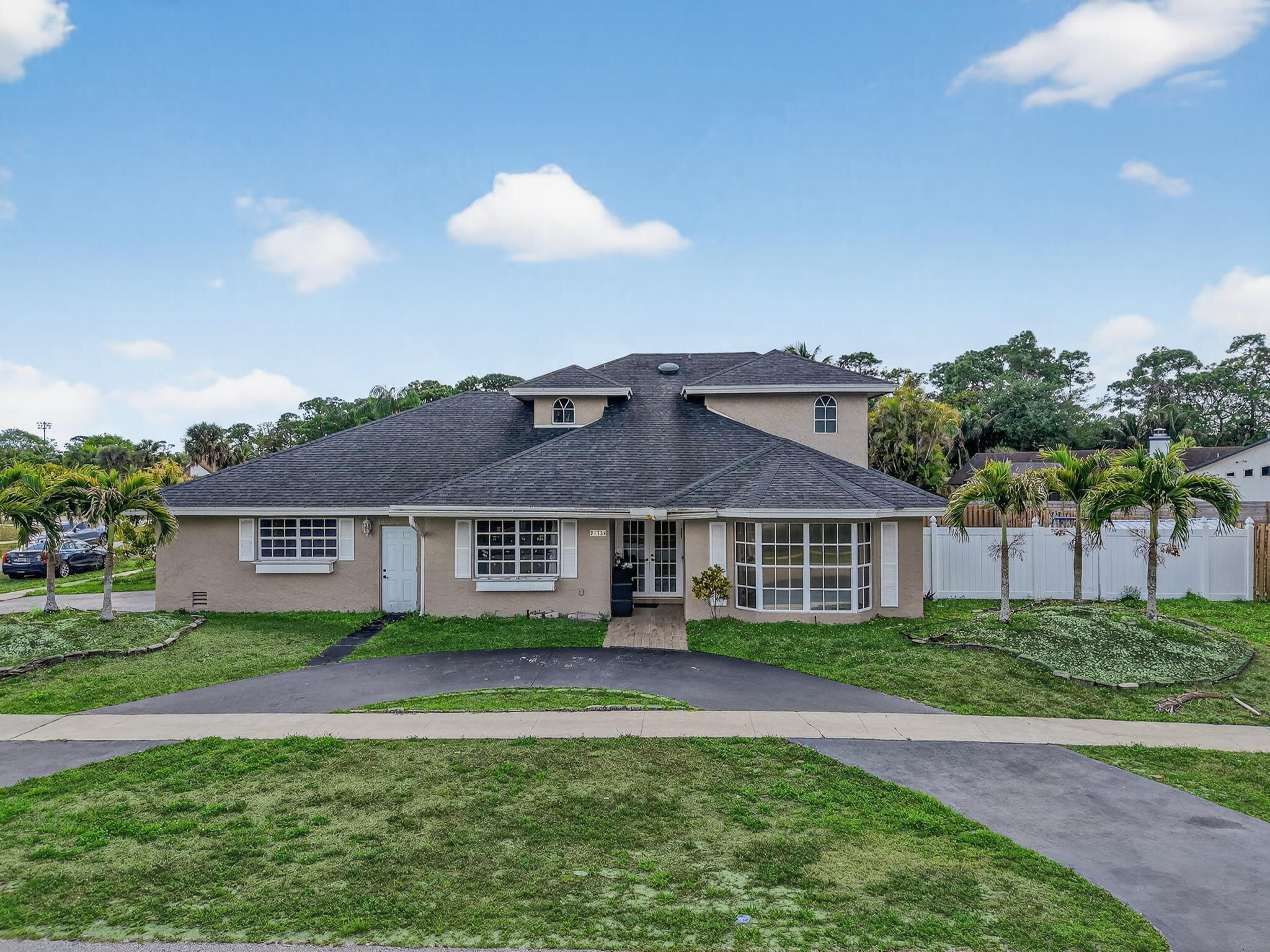 21724 Little Bear Way Property Photo 6