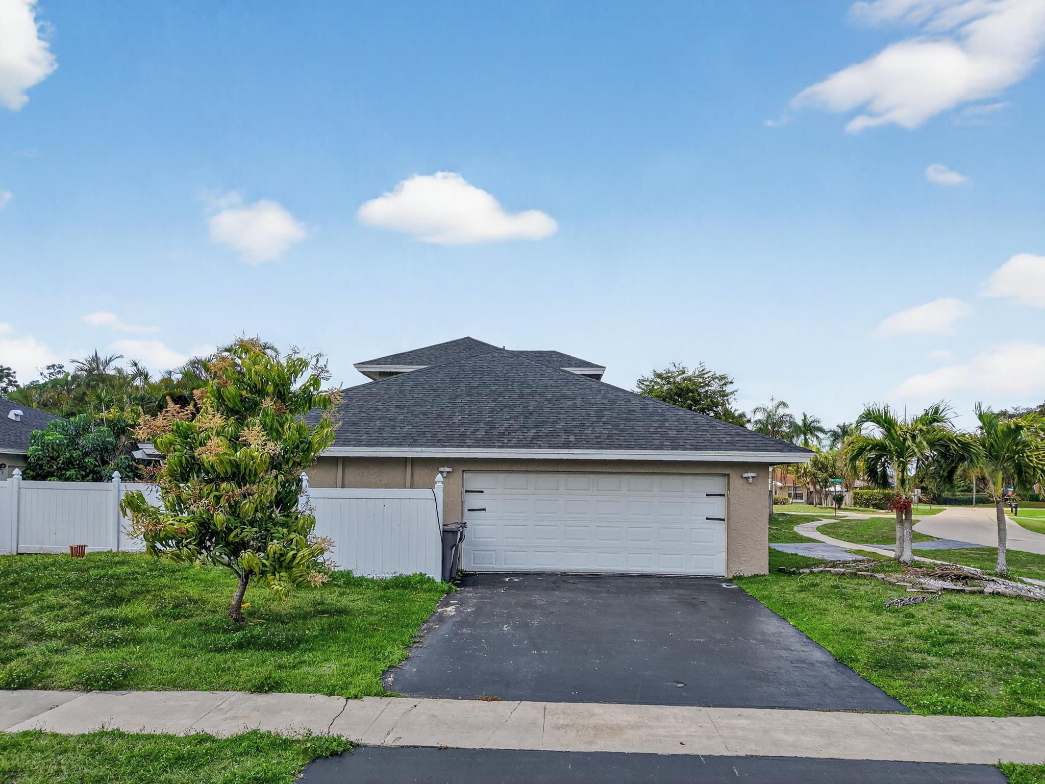 21724 Little Bear Way Property Photo 9