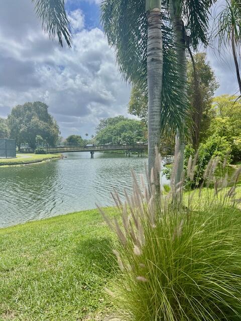 311 Club Drive Property Photo 12
