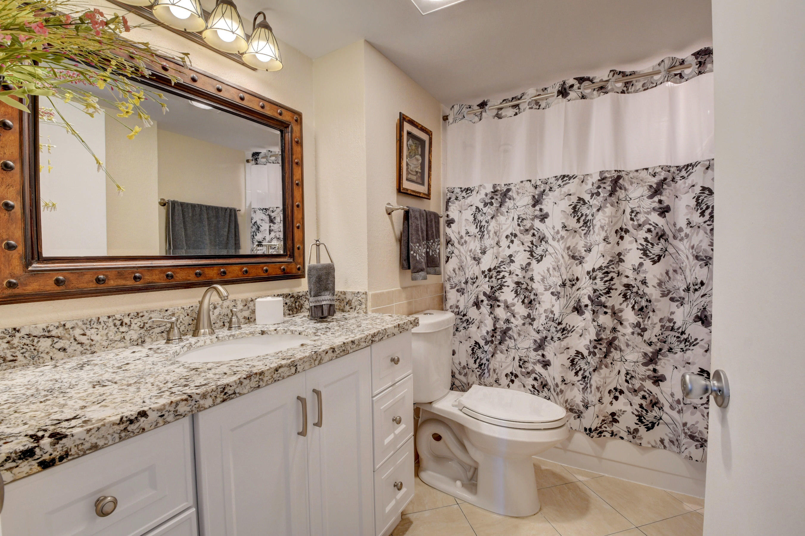 19 Royal Palm Way 205 Property Photo 25