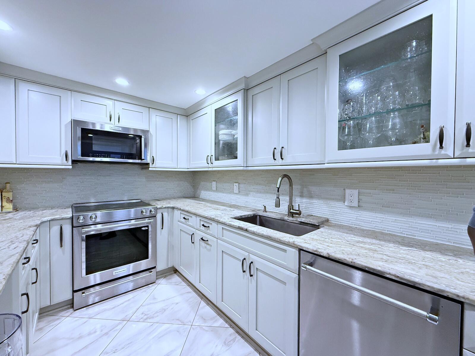 3546 S Ocean Boulevard 305 Property Photo 5