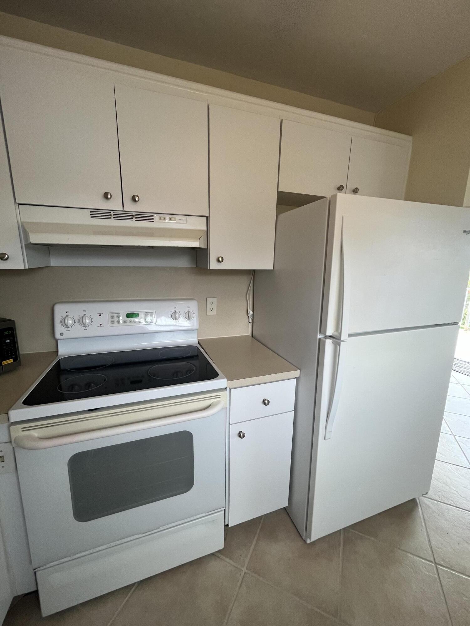 192 Monaco D Property Photo 15