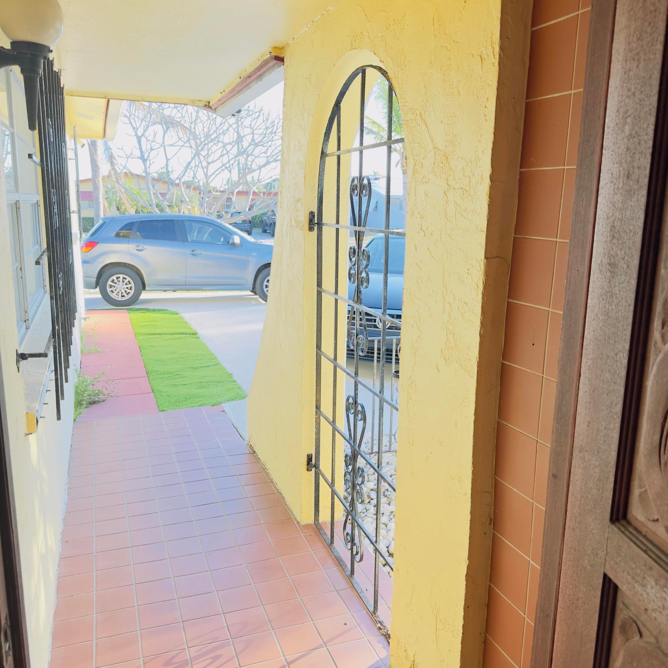 416 San Mateo Drive Property Photo 2