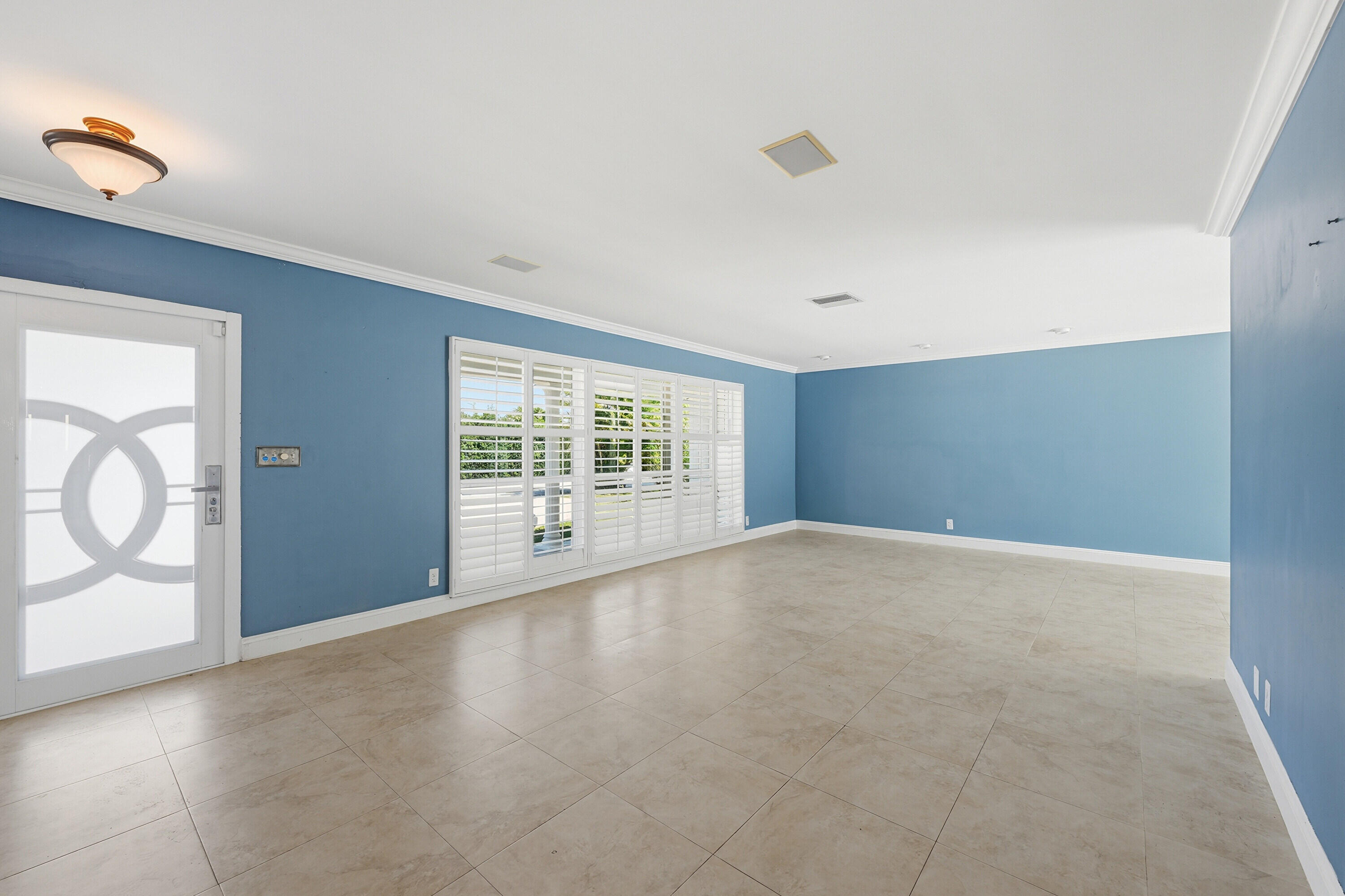 2810 Ne 52nd Street Property Photo 6
