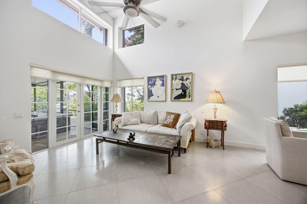 5544 Fox Hollow Drive Property Photo 4