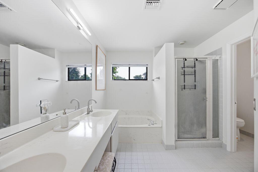 5544 Fox Hollow Drive Property Photo 16