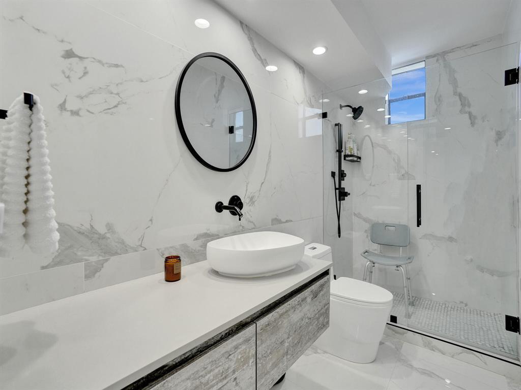2500 Parkview Drive 1112 Property Photo 17