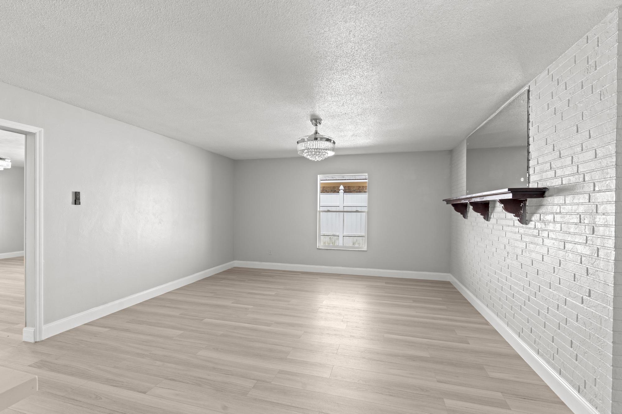 534 E Del Monte Avenue Property Photo 25