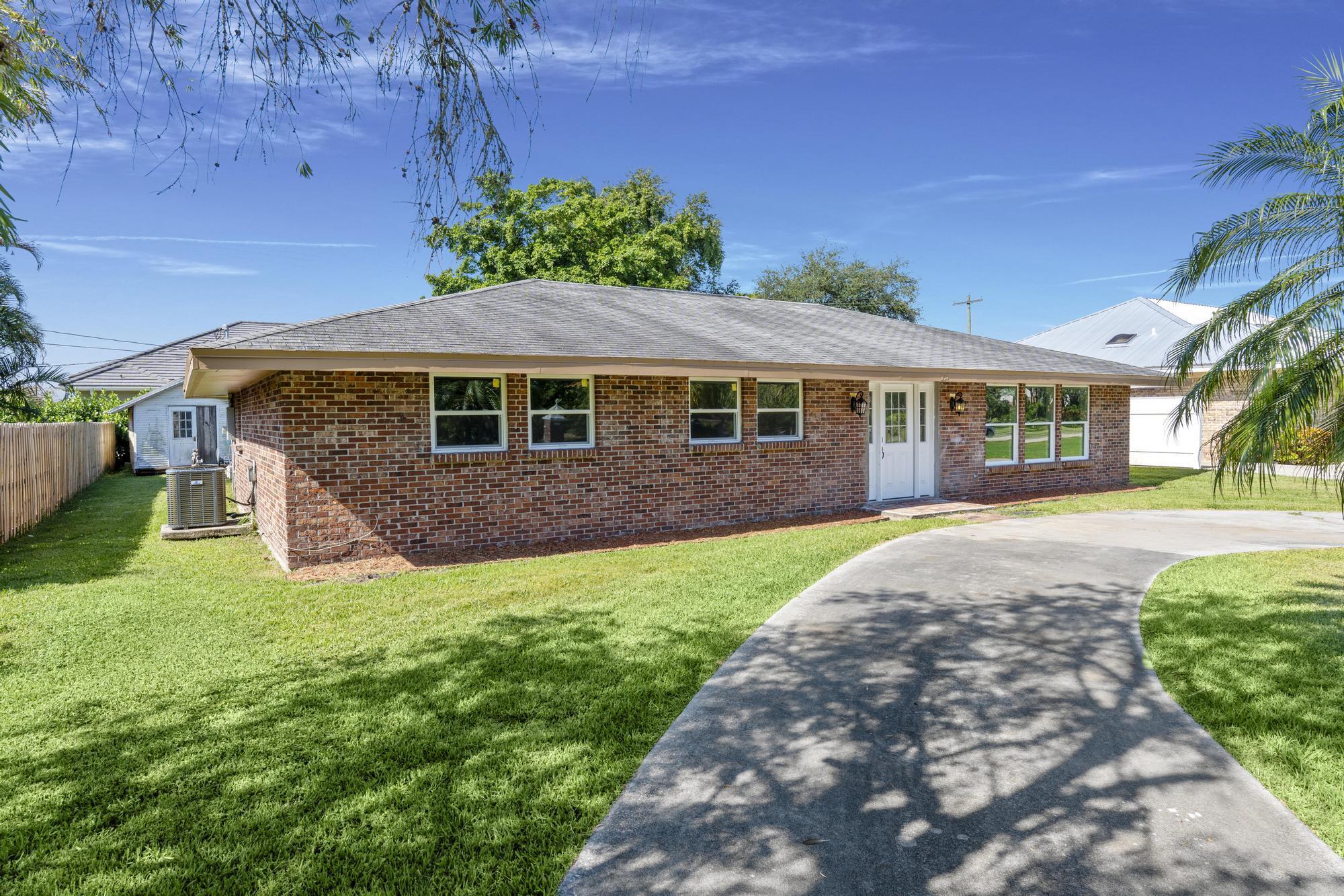 534 E Del Monte Avenue Property Photo 46