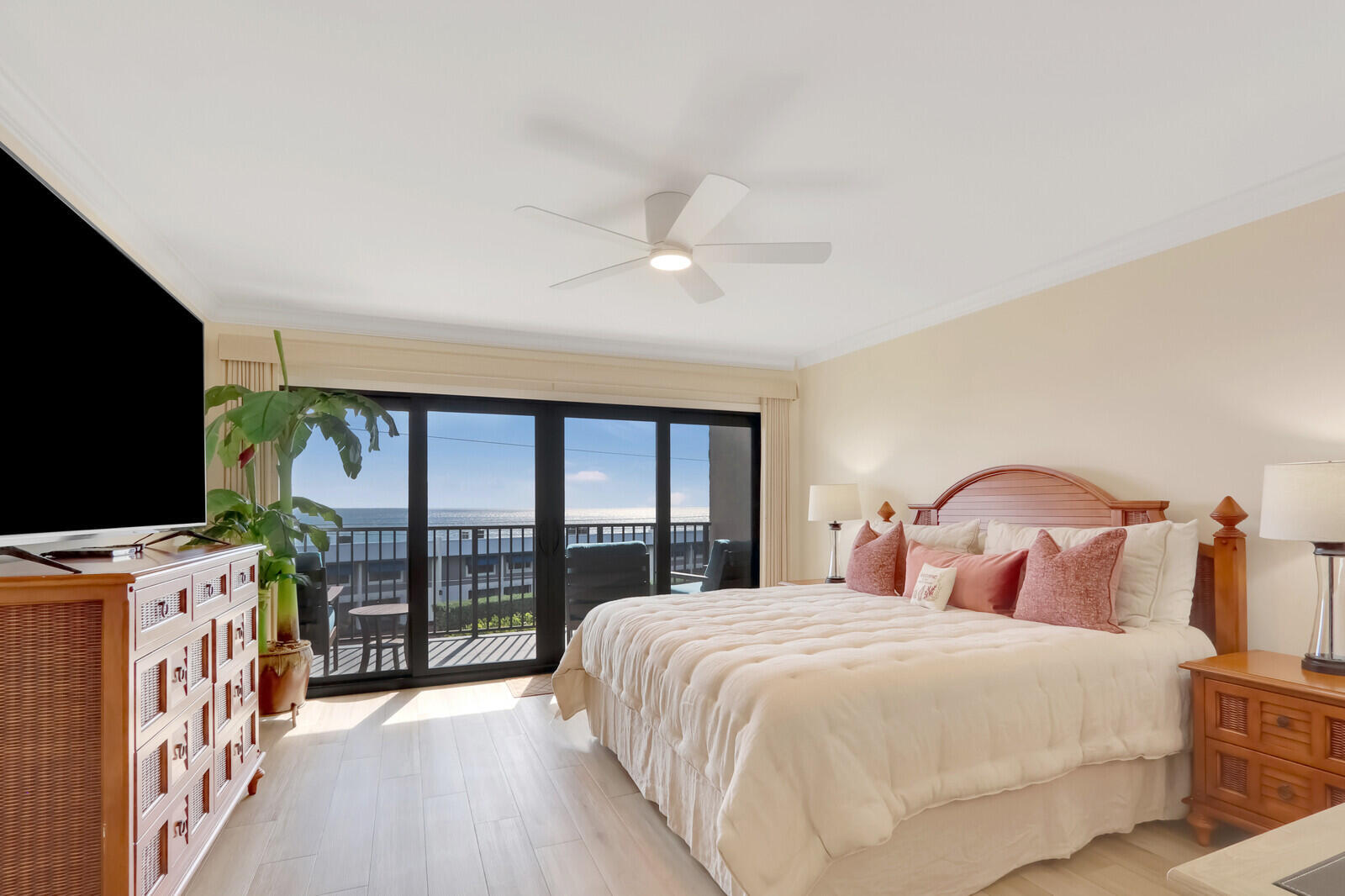 1055 Ocean Drive 403 Property Photo 11