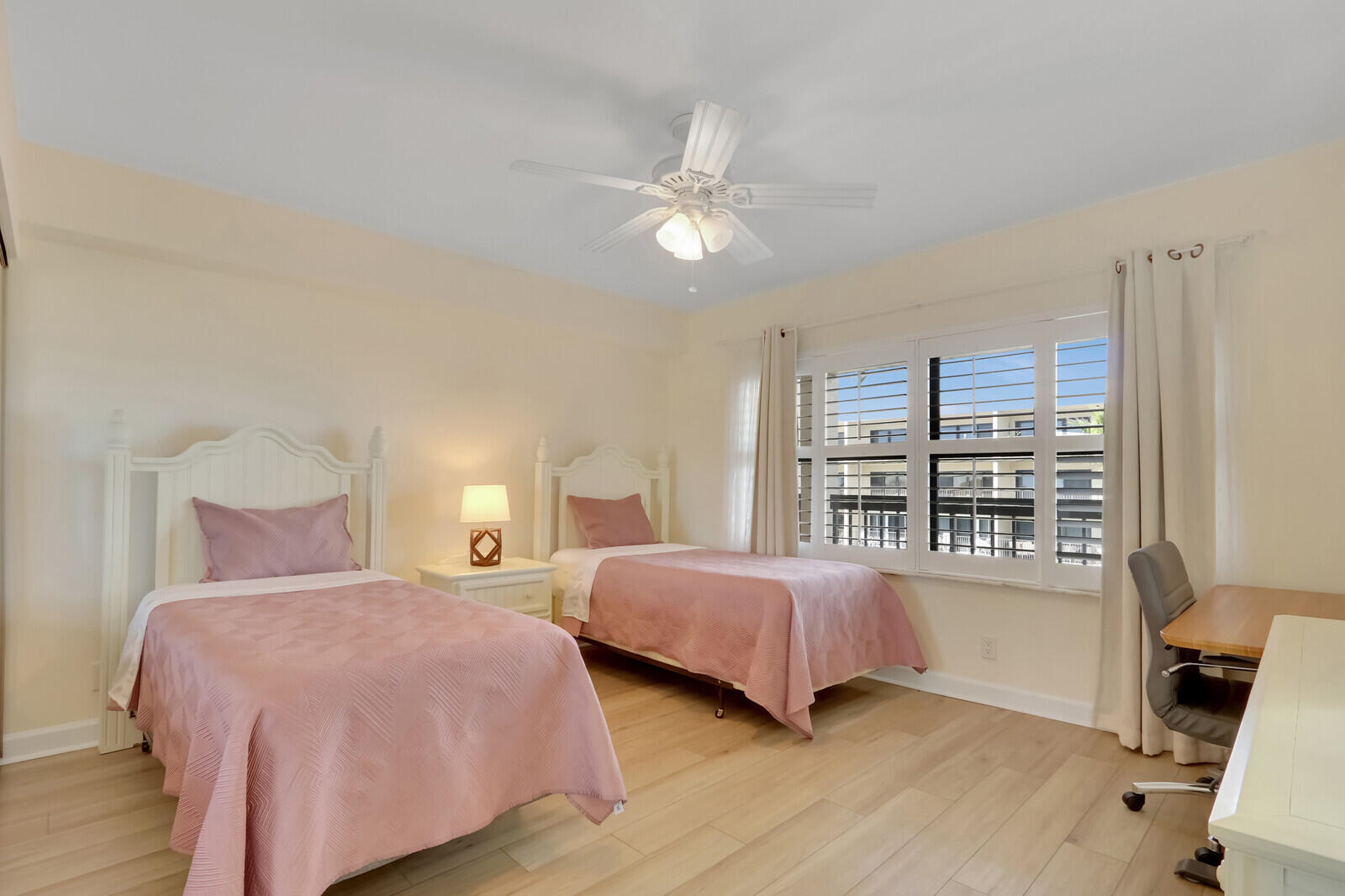 1055 Ocean Drive 403 Property Photo 27