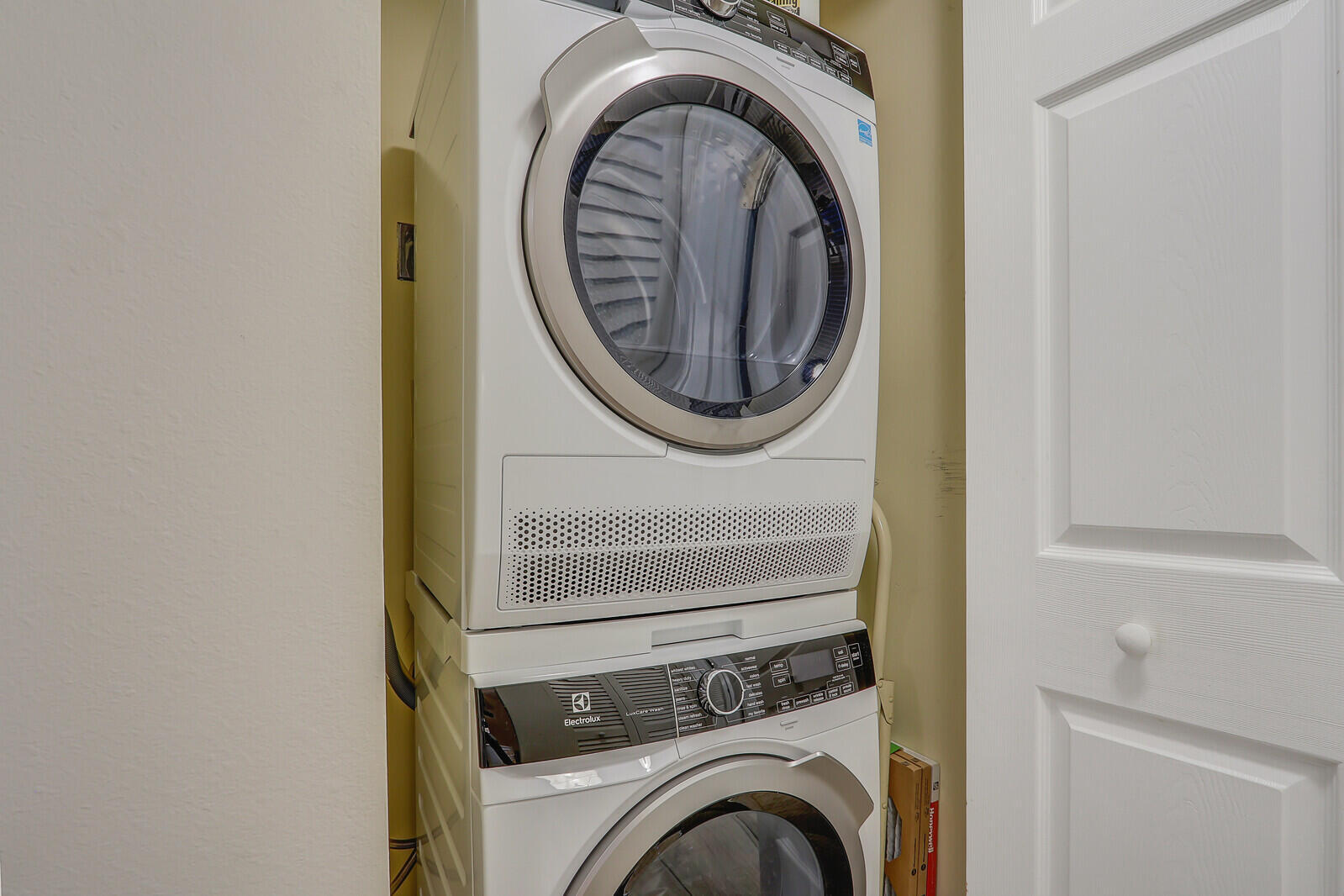 1055 Ocean Drive 403 Property Photo 29