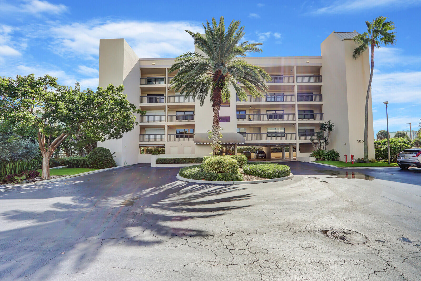 1055 Ocean Drive 403 Property Photo 31
