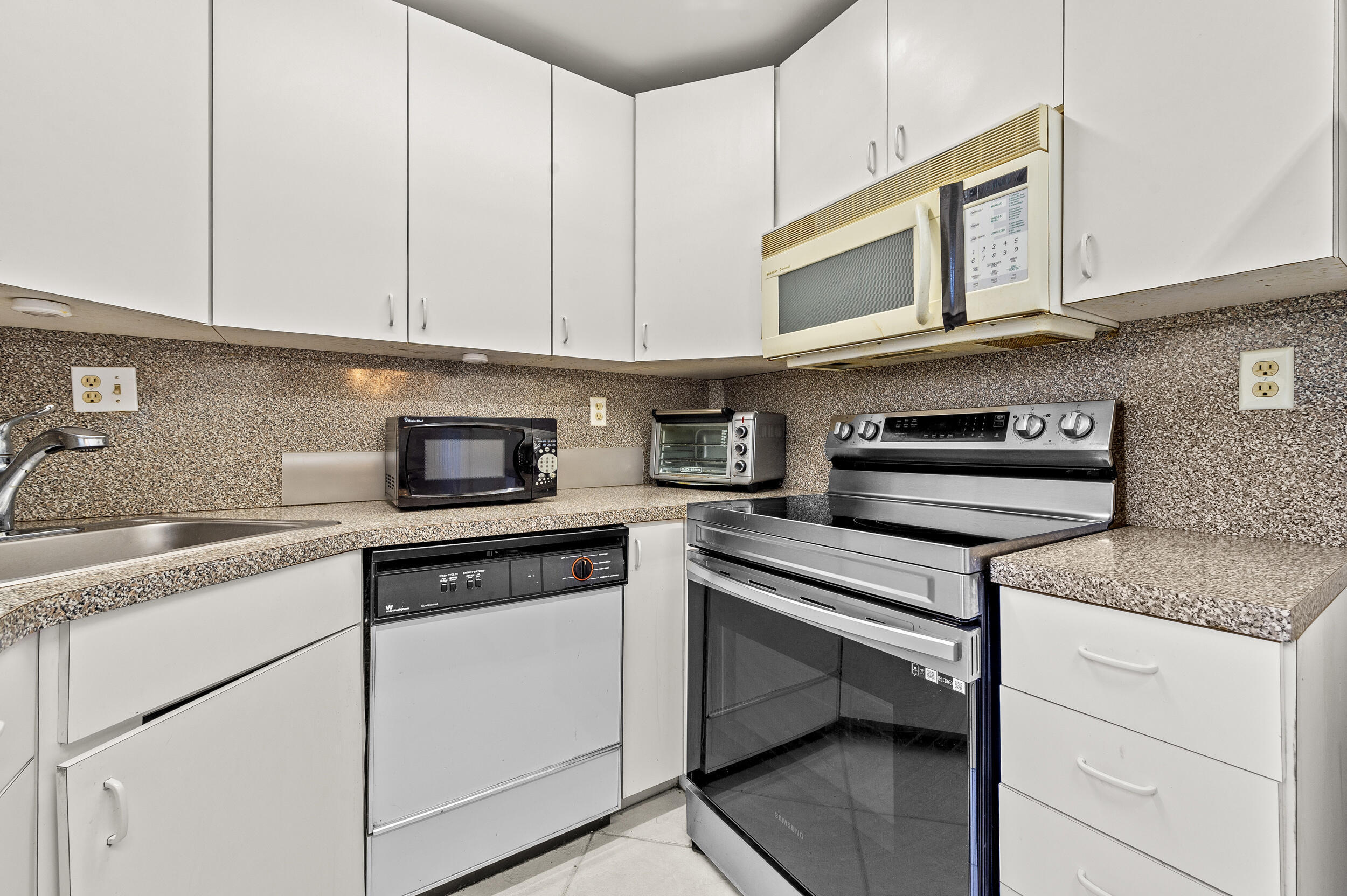 344 Piedmont H Property Photo 16