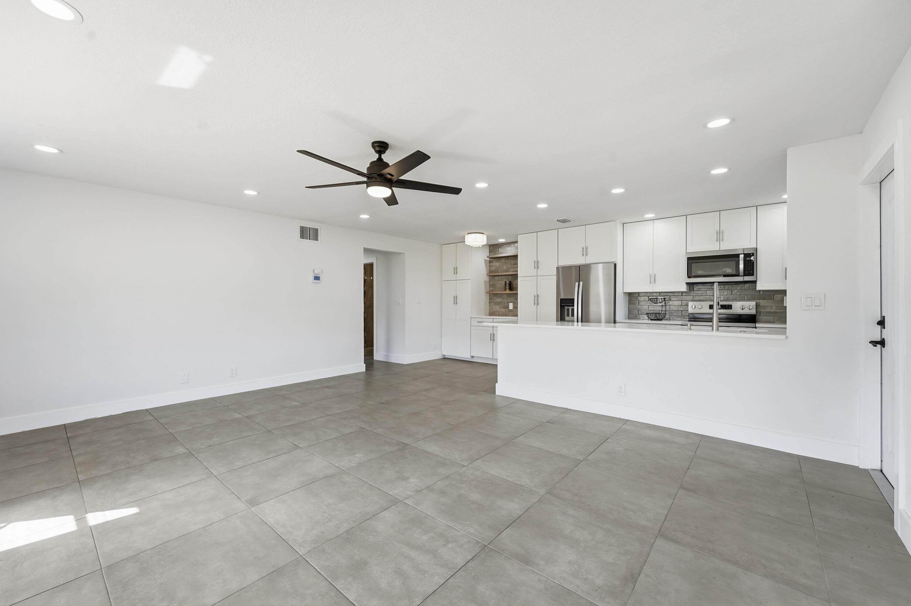 203 Manatee Lane A Property Photo 10