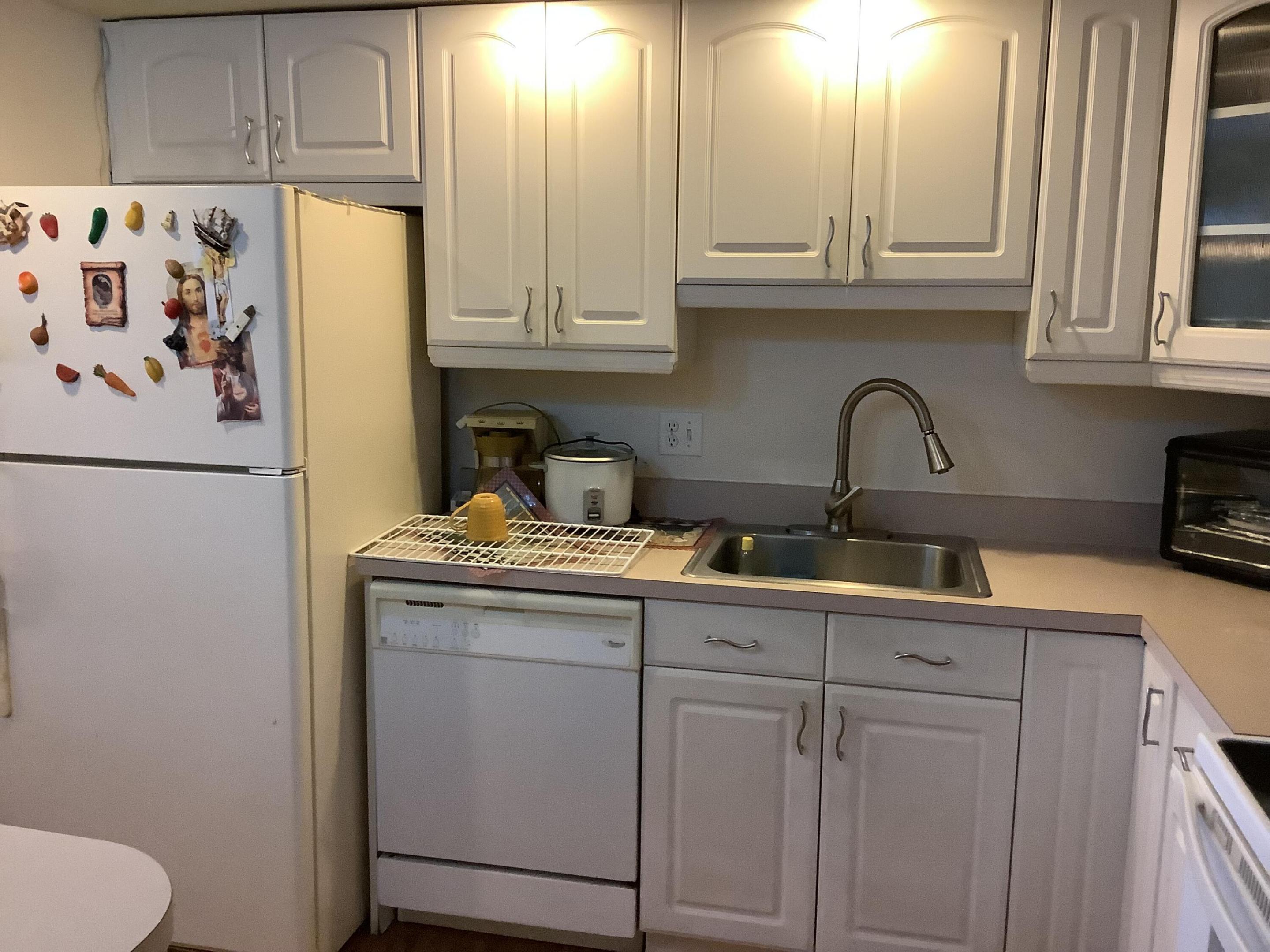 1300 Saint Charles Place Unit Ph13 Property Photo 17
