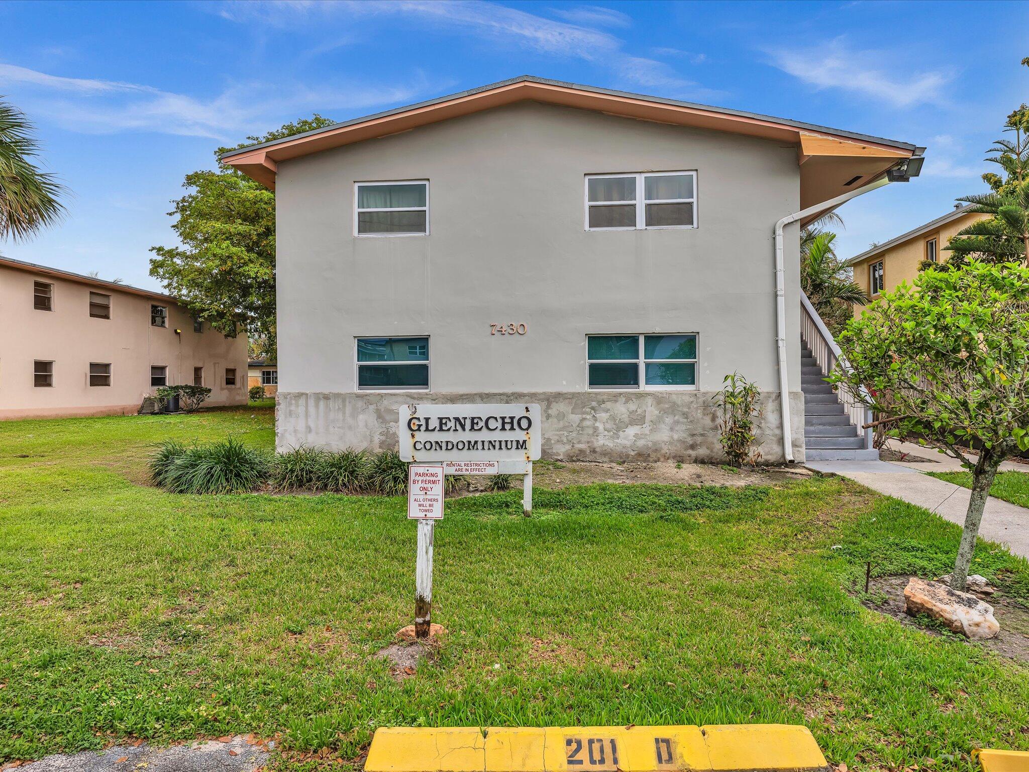 7430 Kimberly Boulevard 102d Property Photo 3