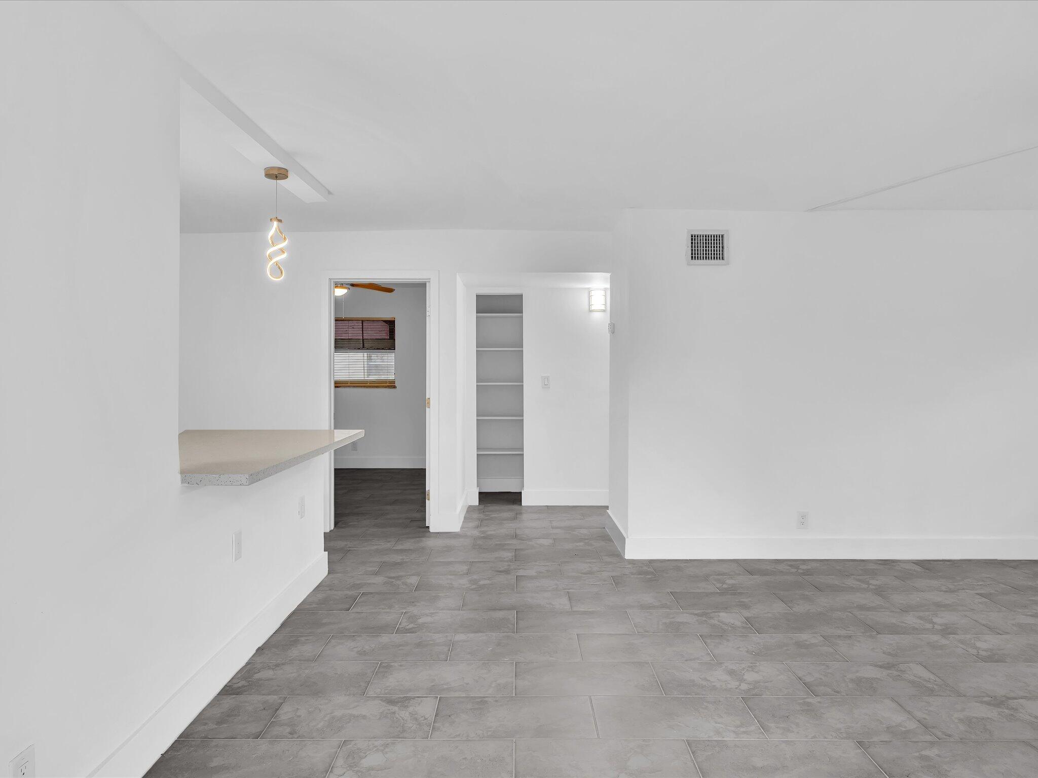 7430 Kimberly Boulevard 102d Property Photo 5