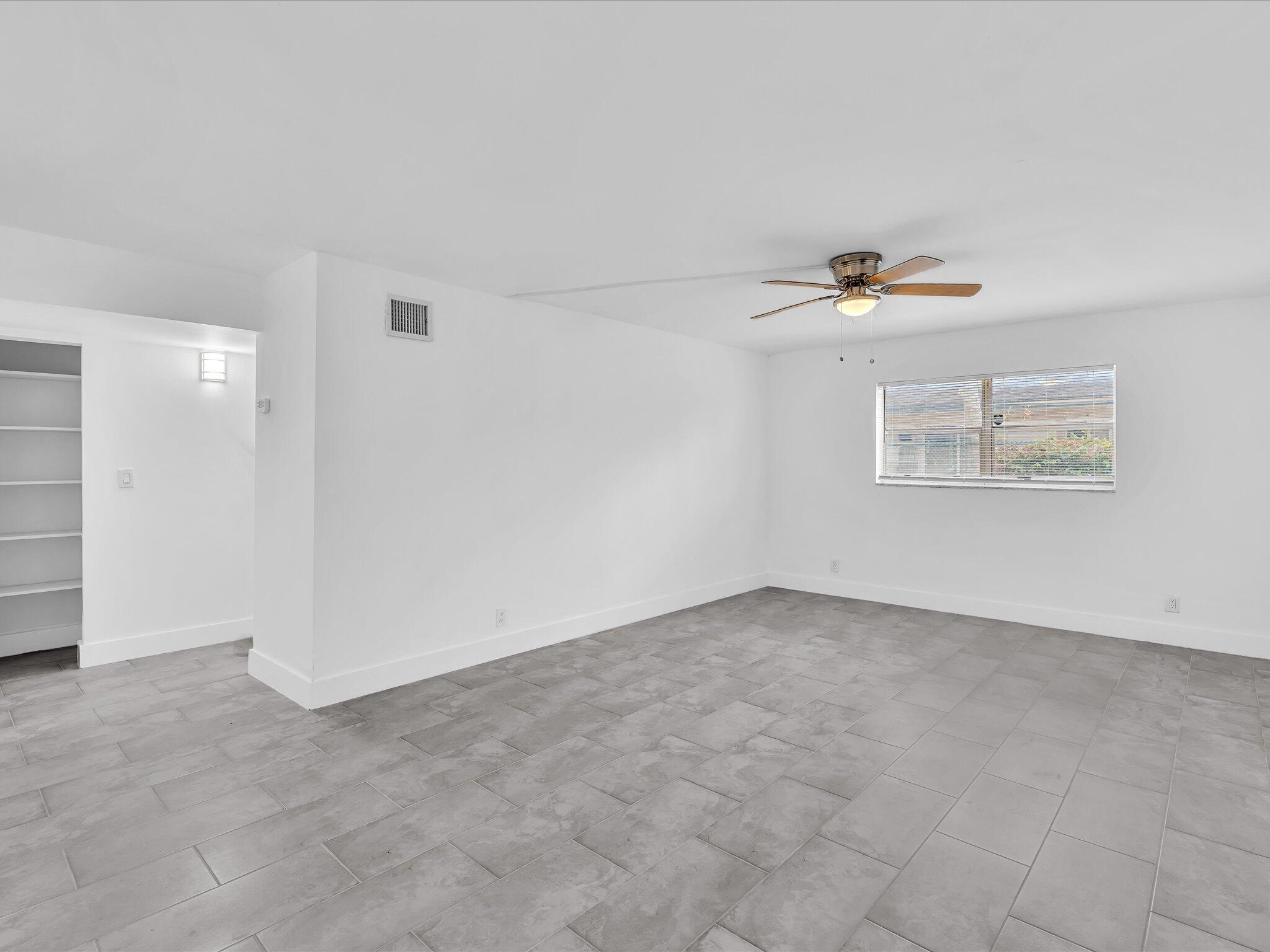 7430 Kimberly Boulevard 102d Property Photo 6