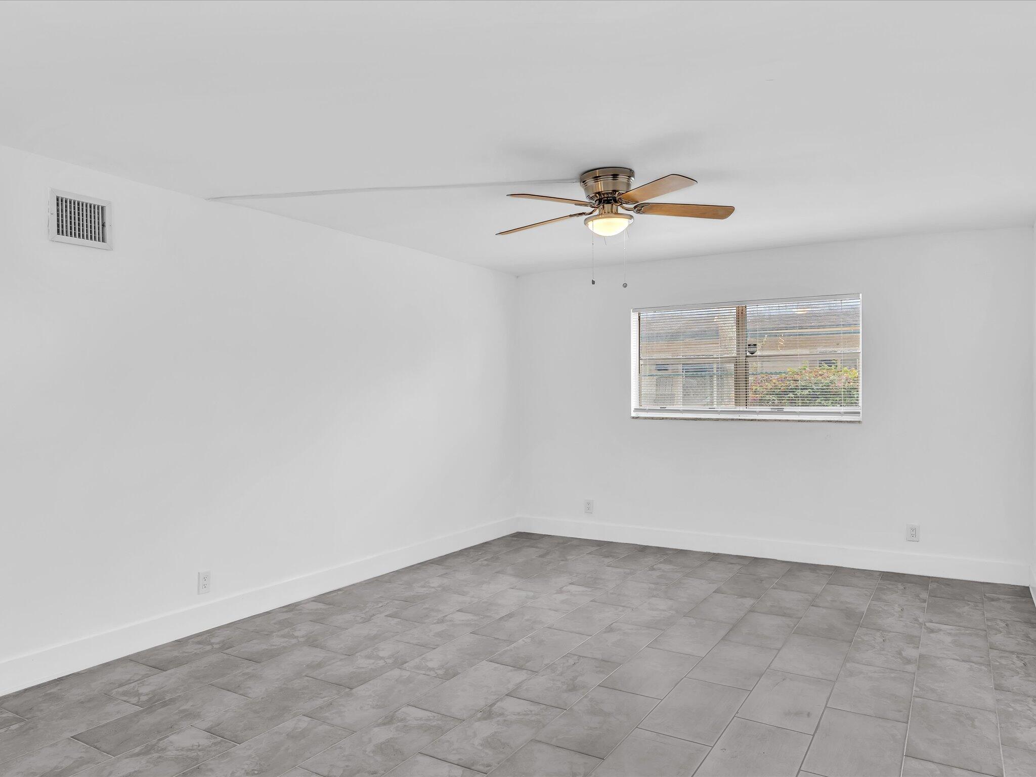 7430 Kimberly Boulevard 102d Property Photo 7