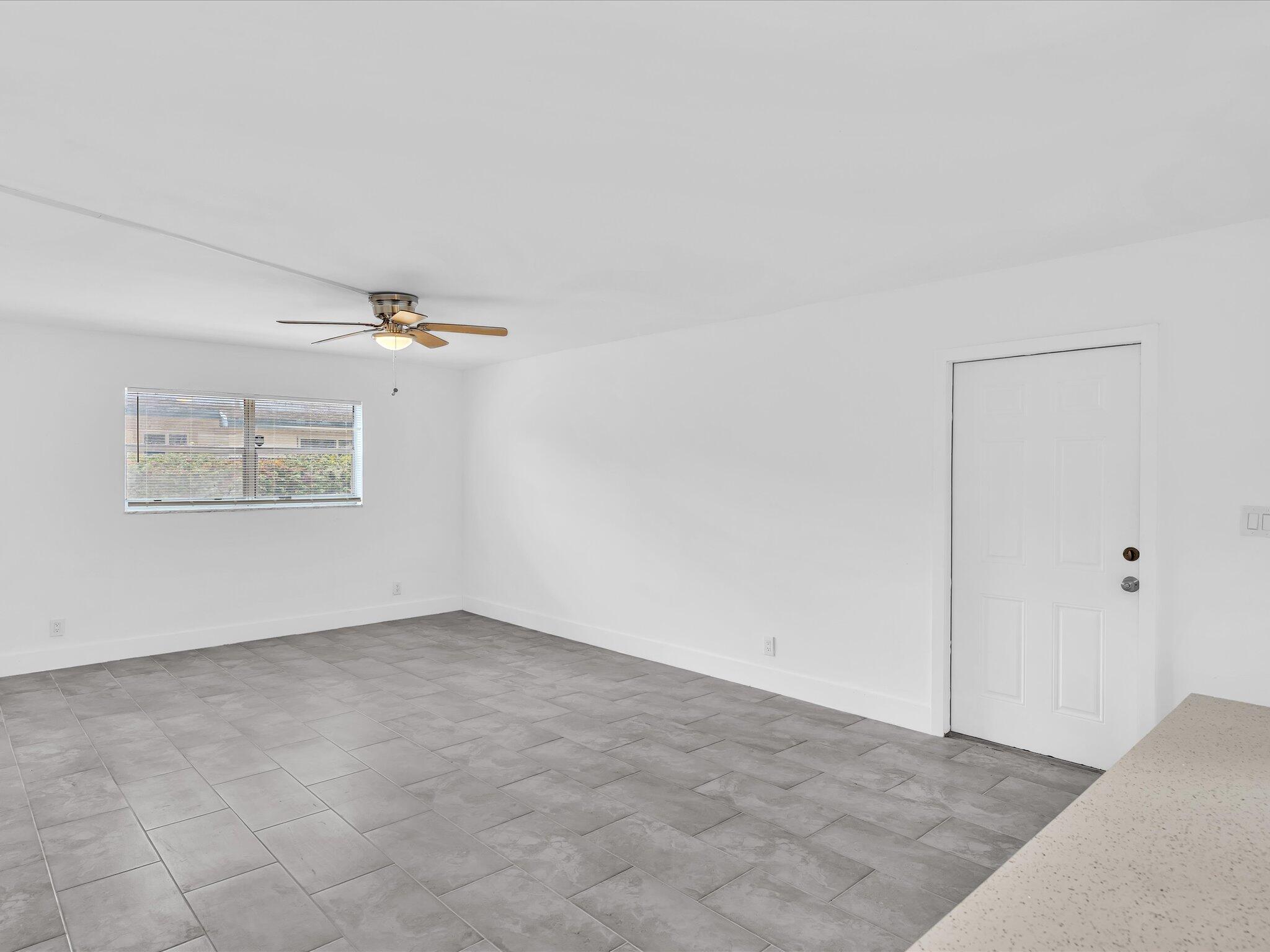 7430 Kimberly Boulevard 102d Property Photo 9