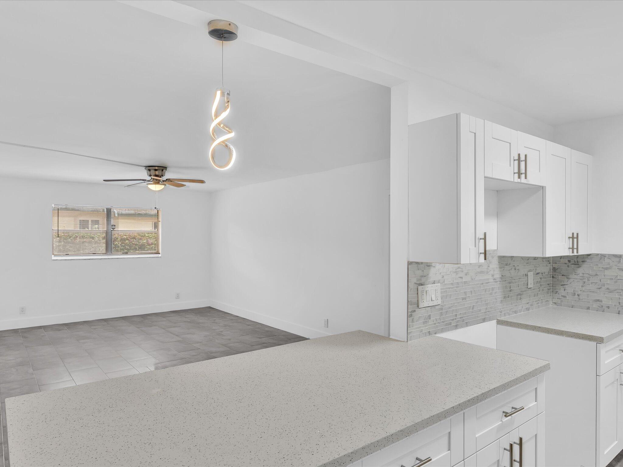 7430 Kimberly Boulevard 102d Property Photo 10