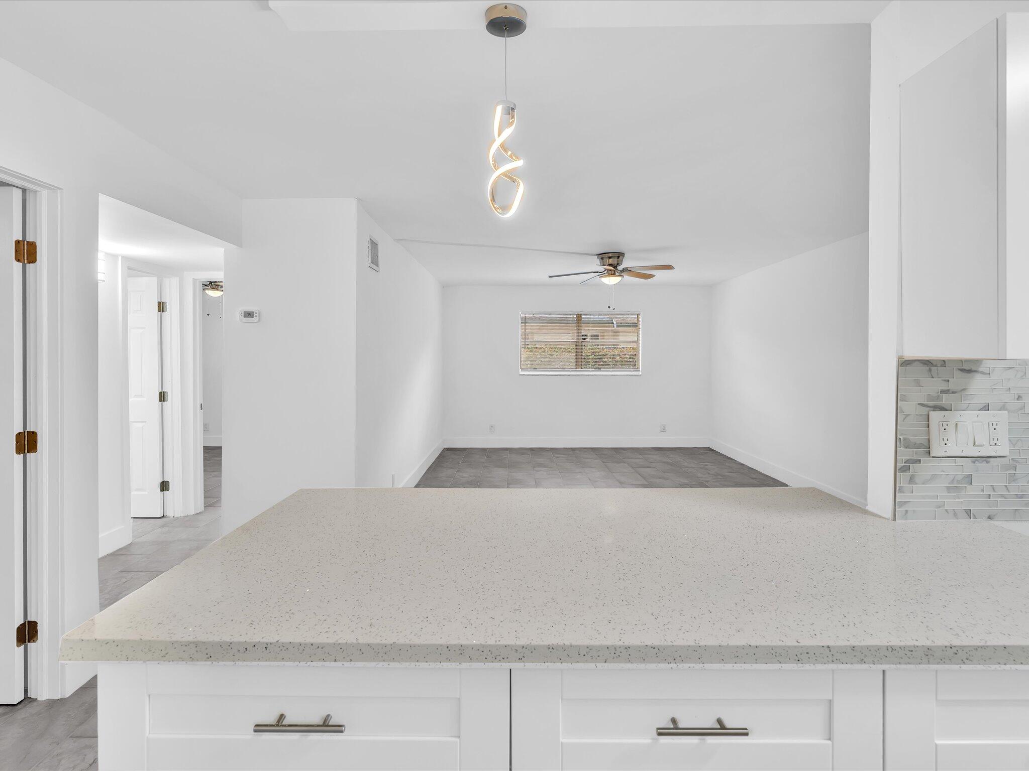 7430 Kimberly Boulevard 102d Property Photo 12