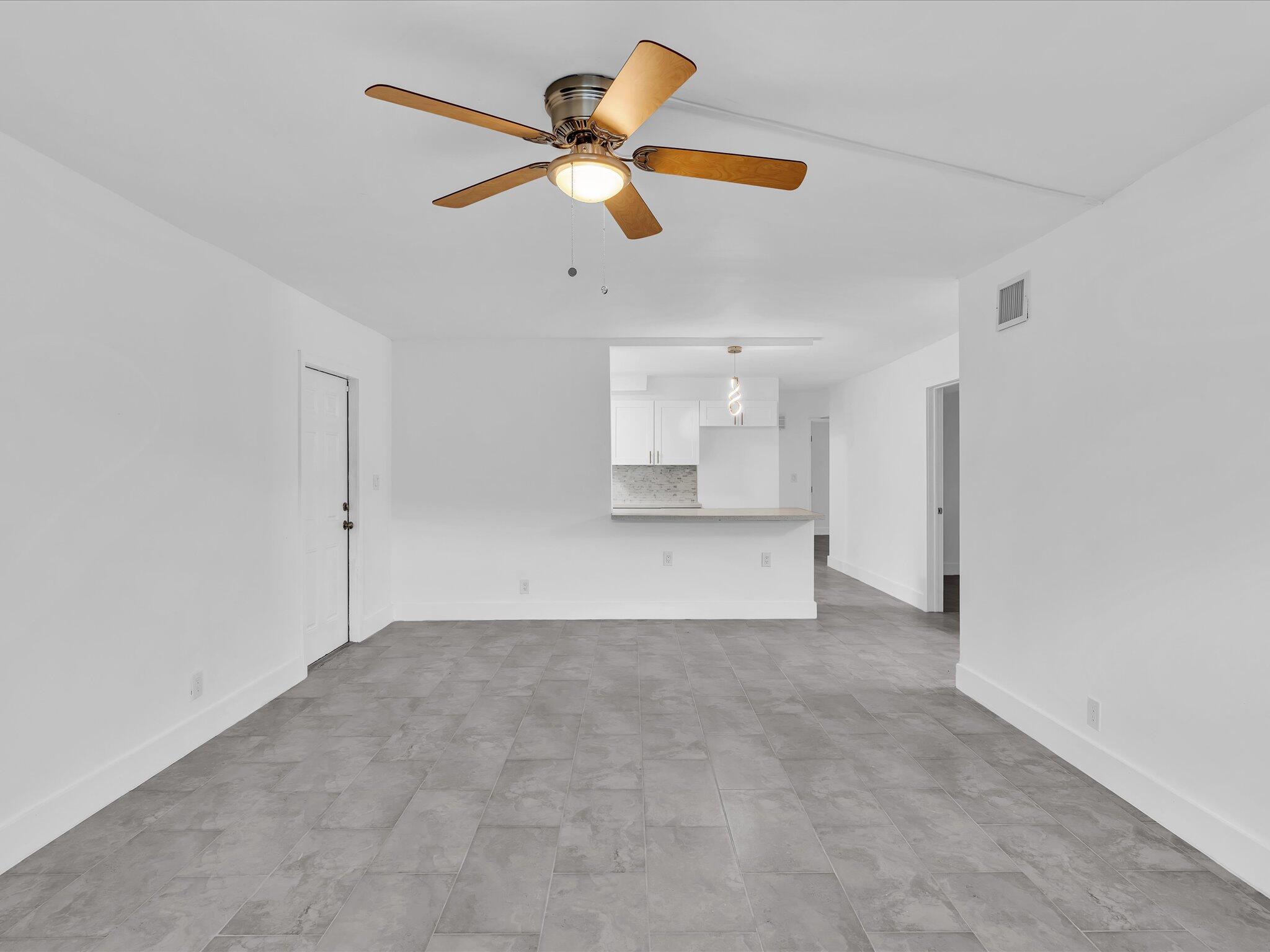 7430 Kimberly Boulevard 102d Property Photo 16