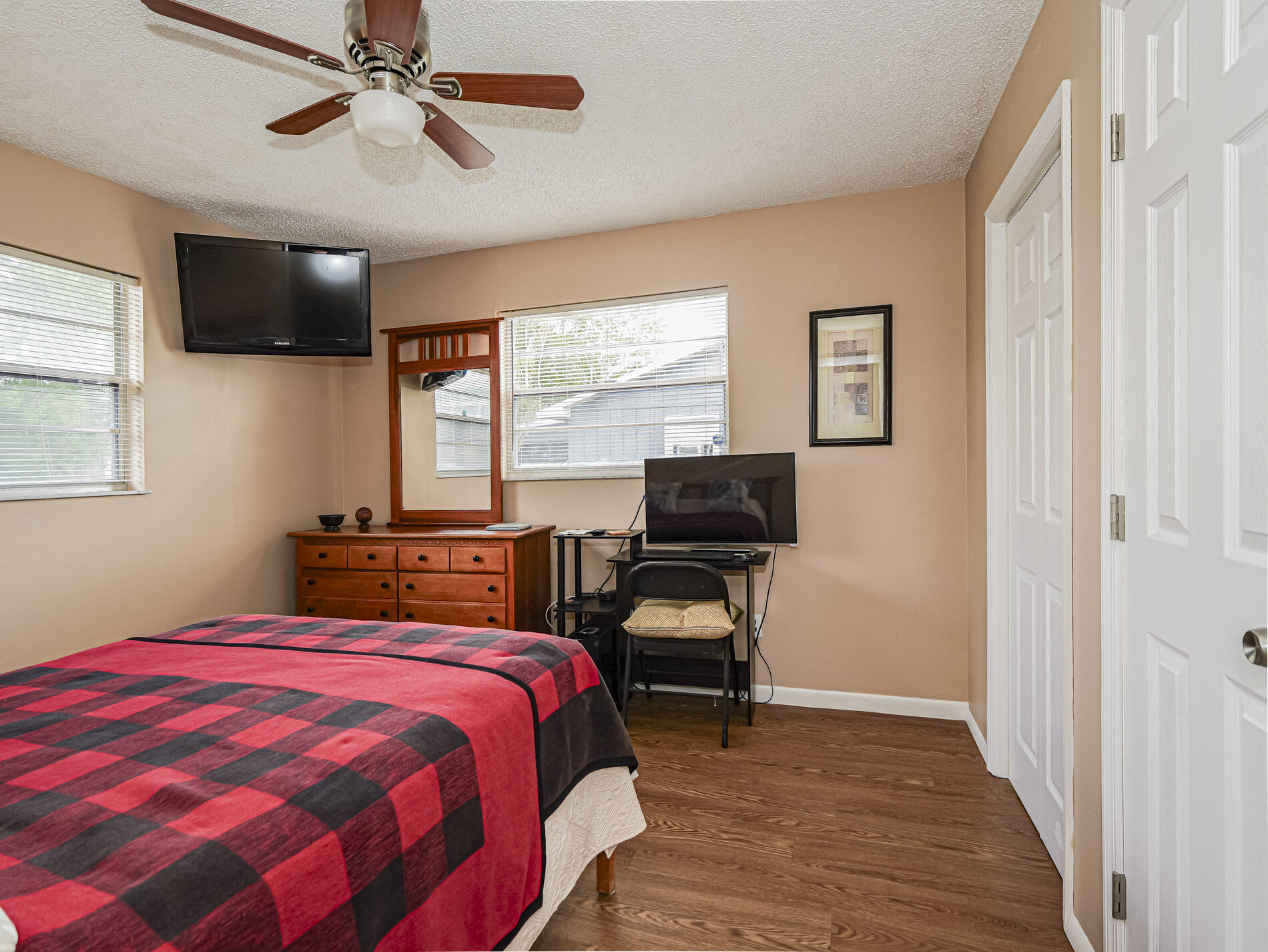 573 Autumn Terrace Property Photo 29