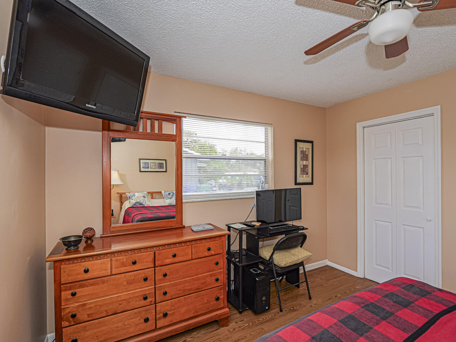 573 Autumn Terrace Property Photo 30