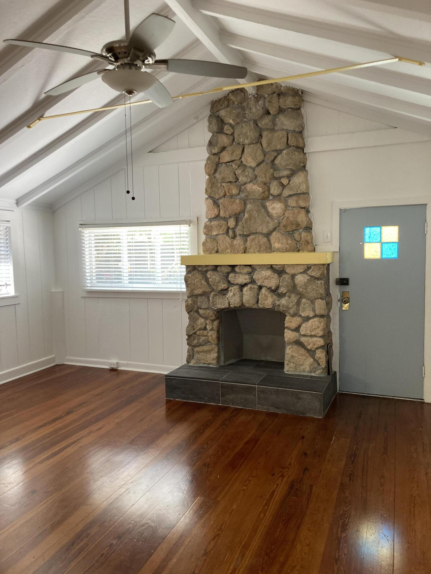 824 35th Street Property Photo 17