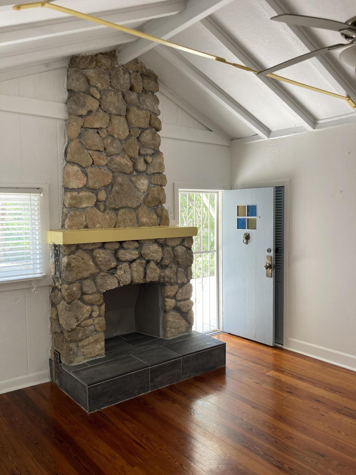 824 35th Street Property Photo 20
