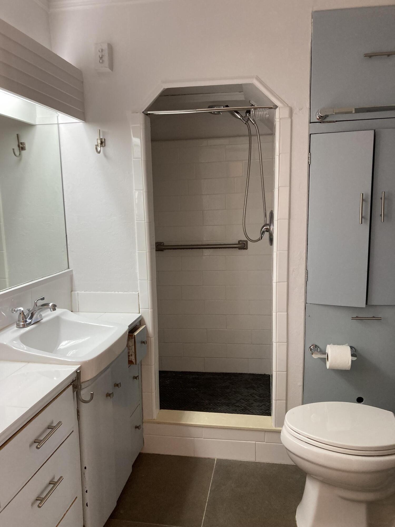 824 35th Street Property Photo 36