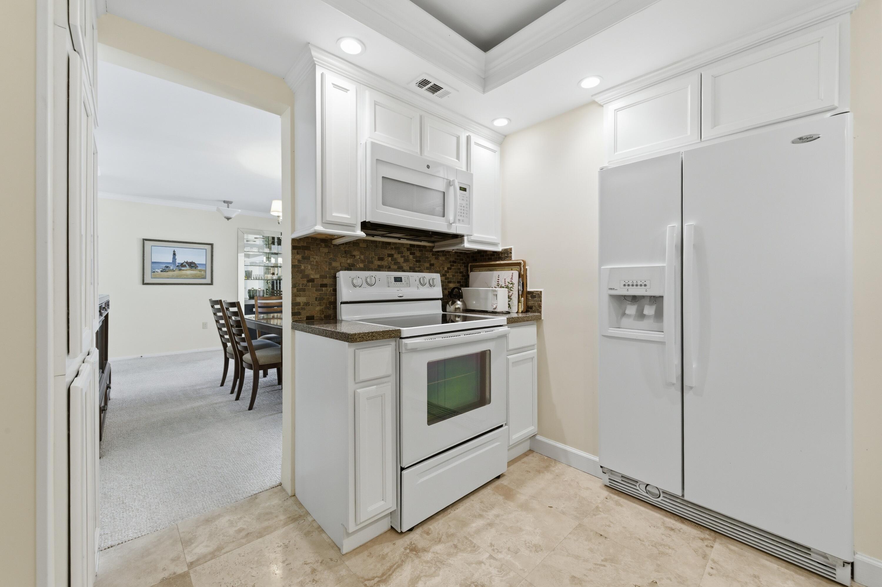 170 N Ocean Boulevard 303 Property Photo 16