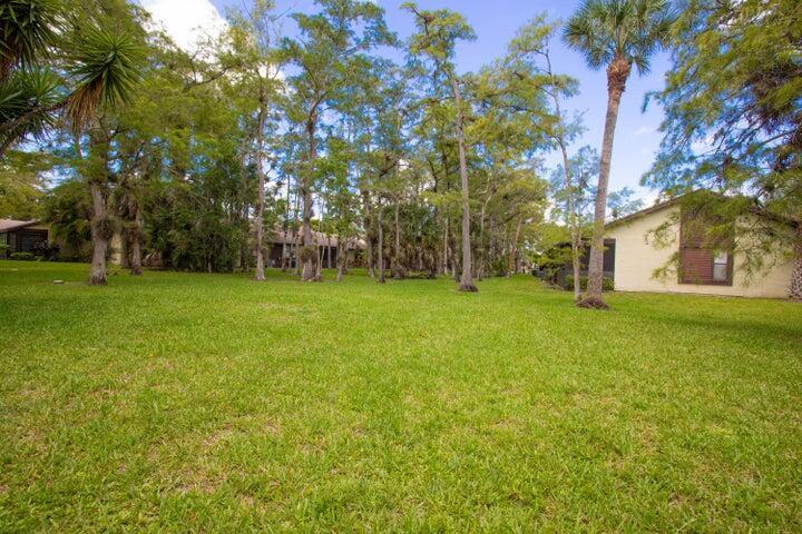 499 E Iron Forge Court Property Photo 17