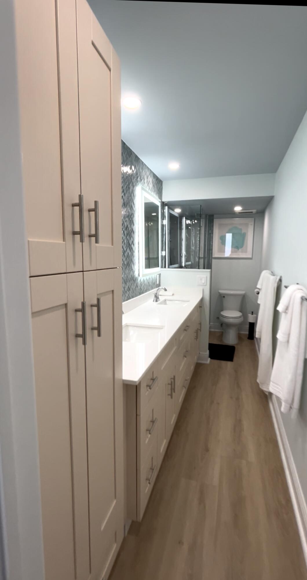 400 N Surf Road 1105 Property Photo 11