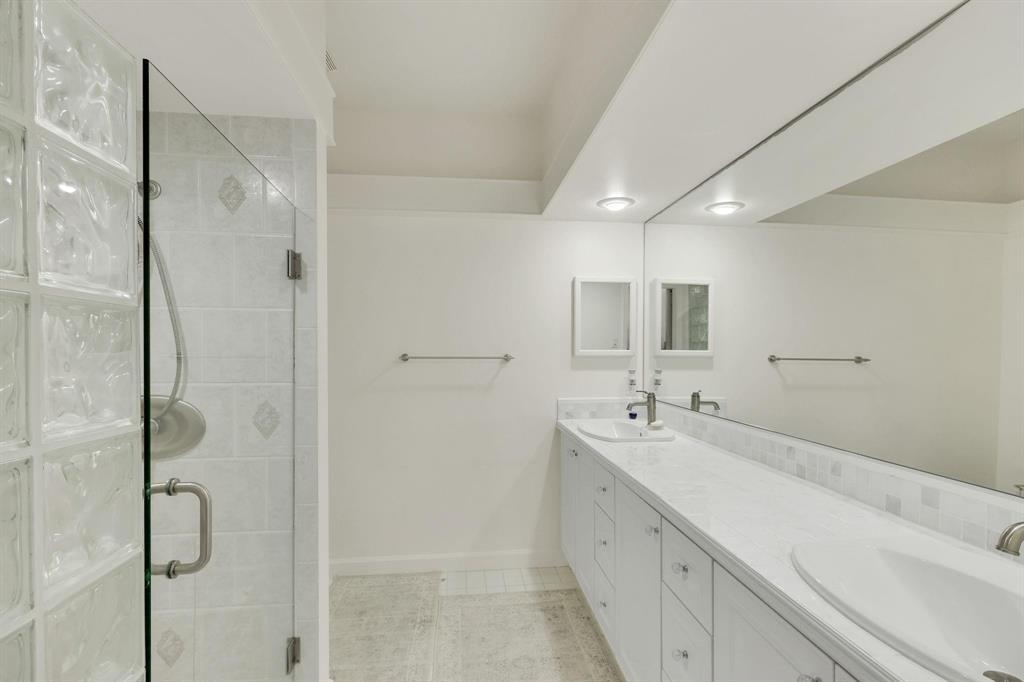 7334 Pine Creek Way Property Photo 13