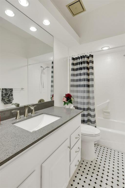 7334 Pine Creek Way Property Photo 17