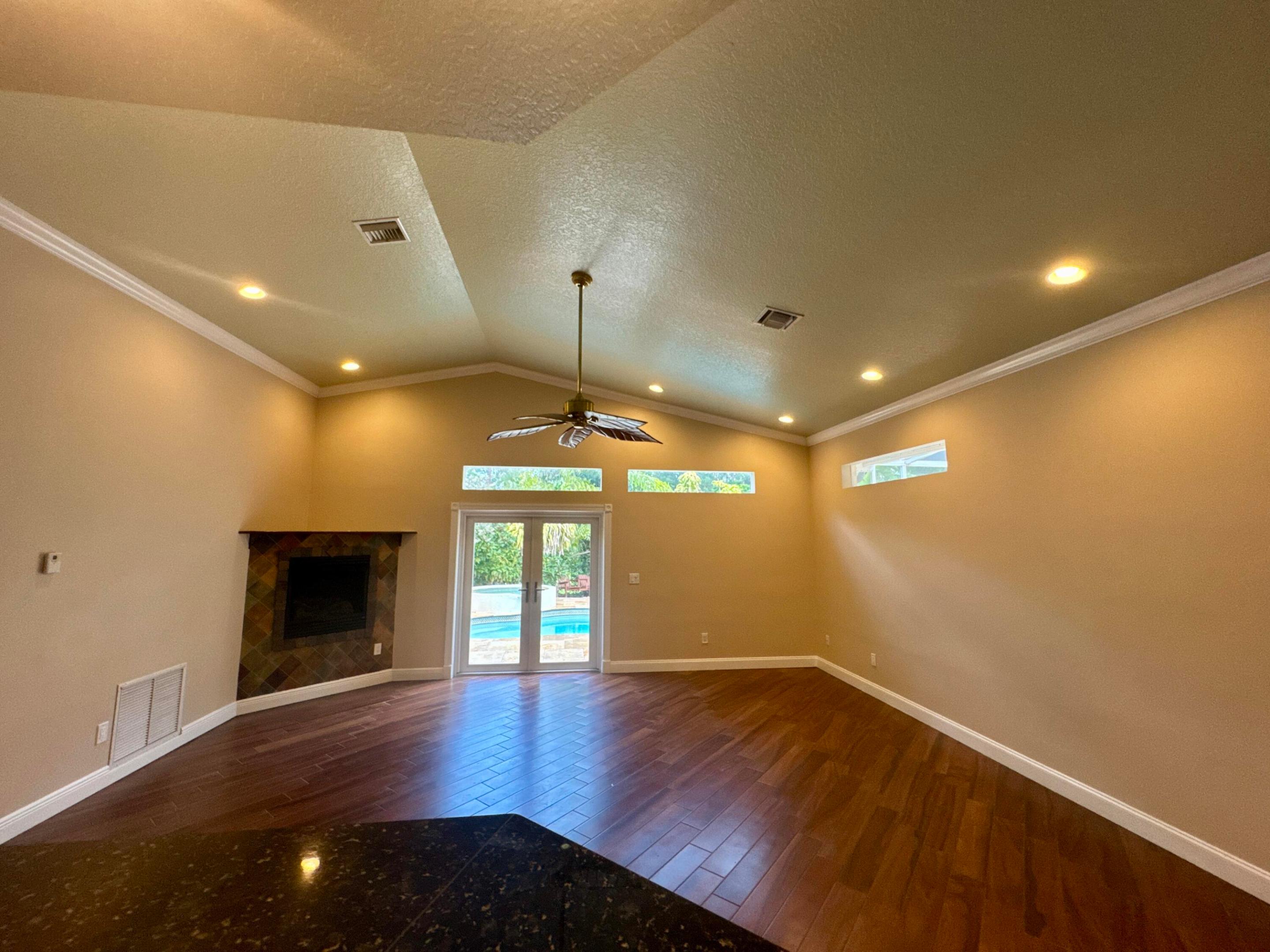 14717 11th Terrace Property Photo 8