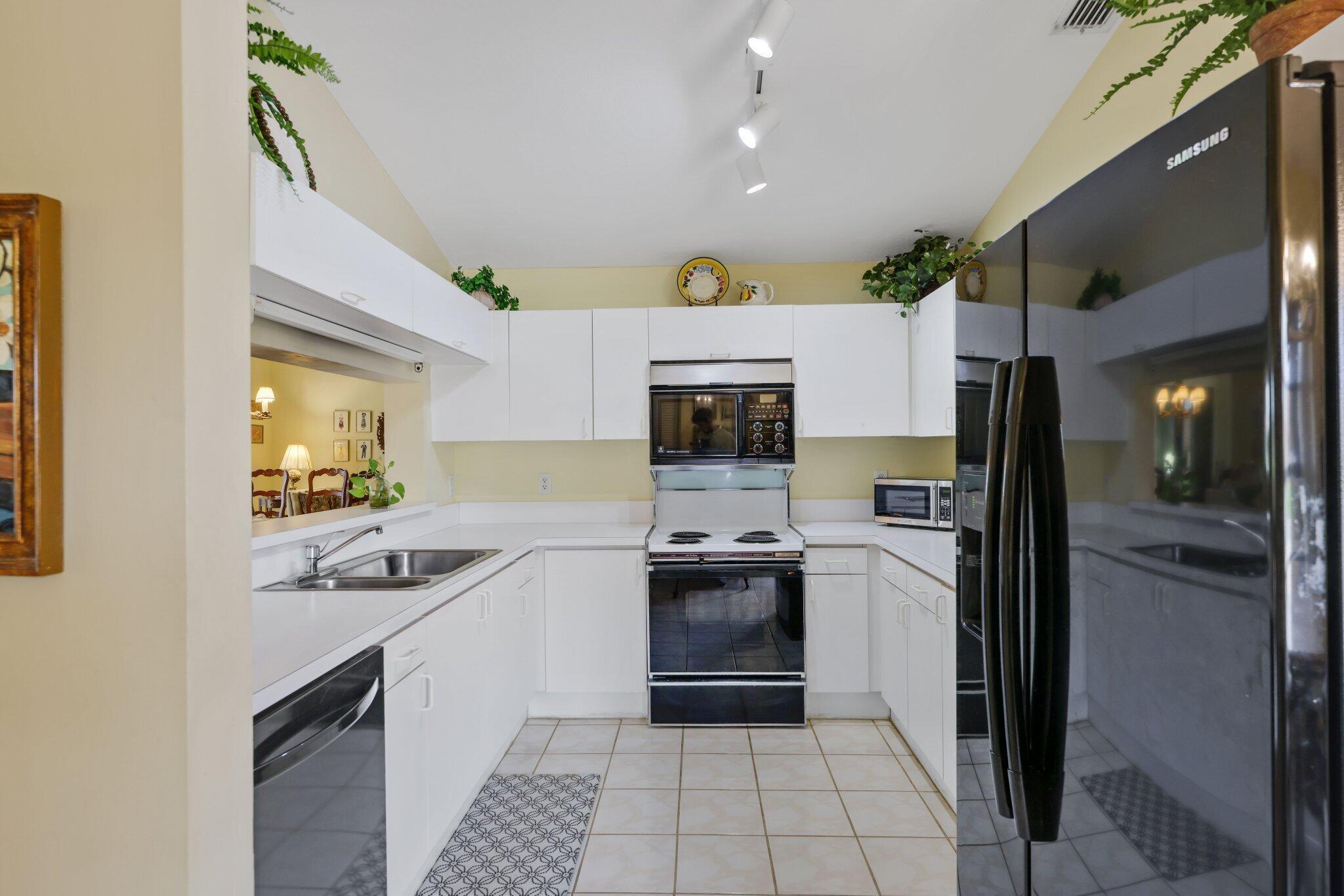 8423 Juddith Avenue Property Photo 8